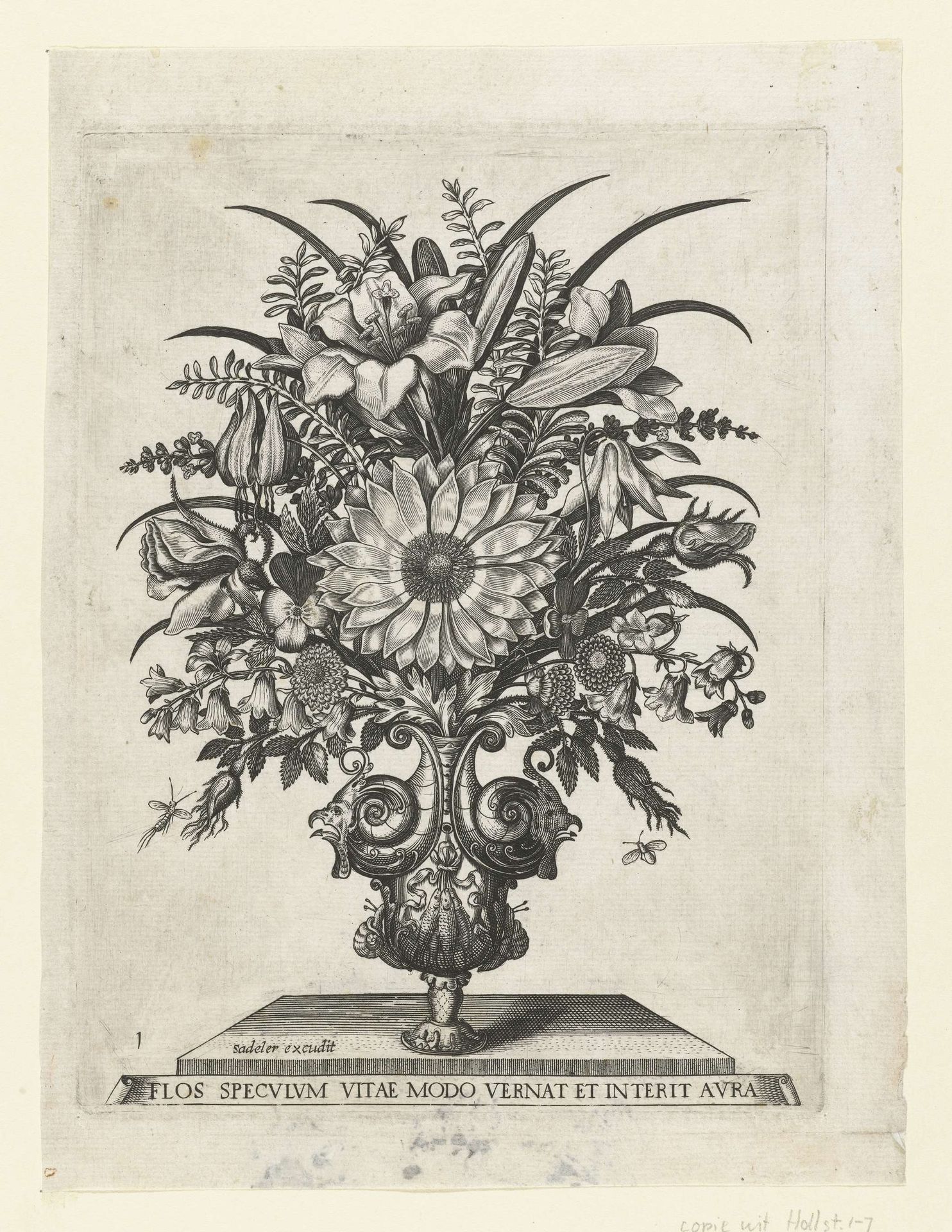 Groteske vaas met bloemen, waaronder een zonnebloem by Anonymous