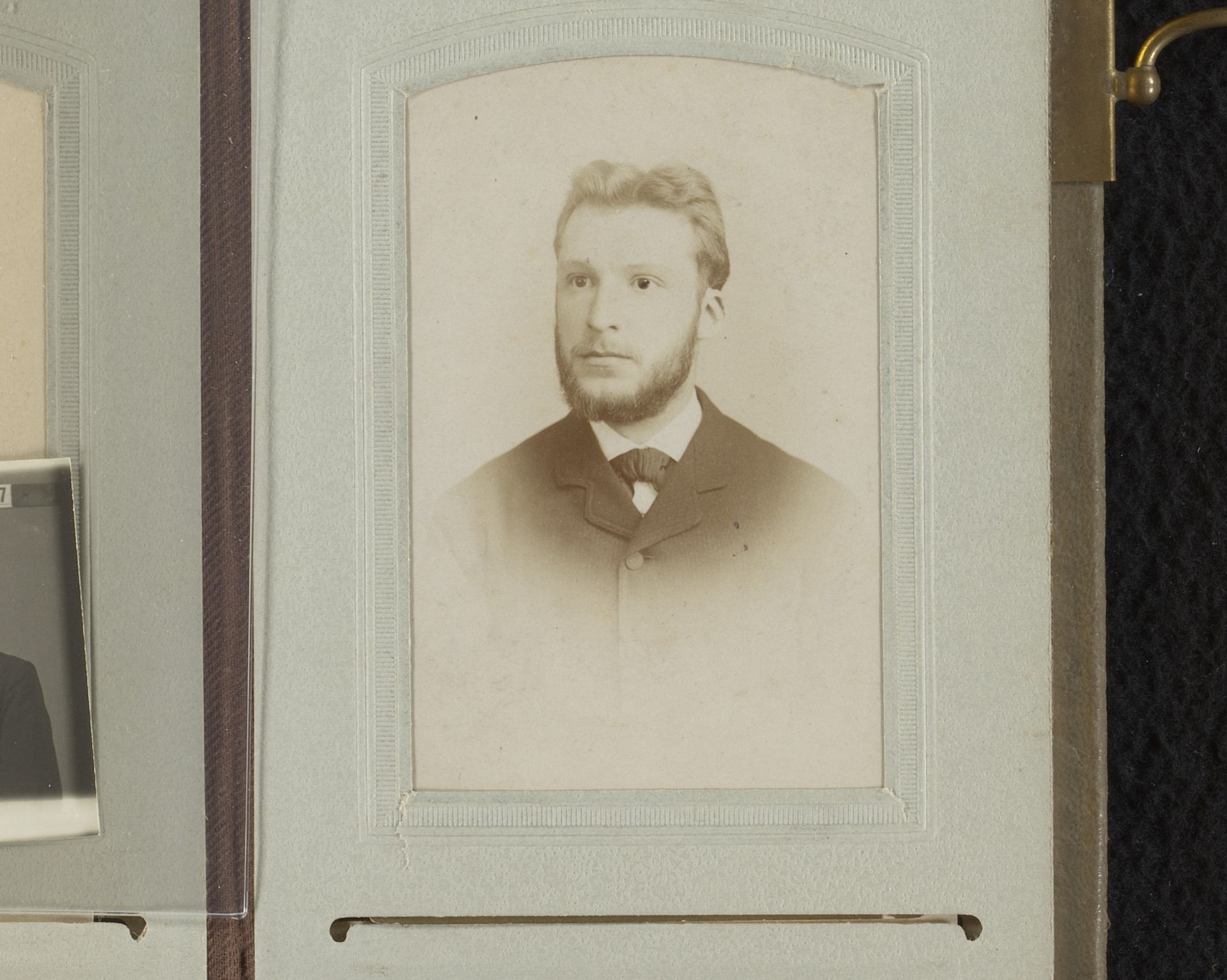 Portret van een man by Max Büttinghausen