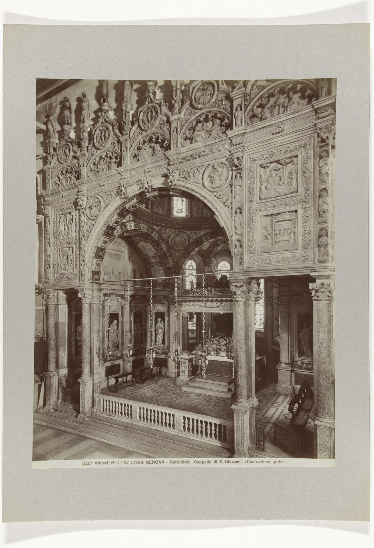 Capella di San Giovanni in de kathedraal van Genua by Fratelli Alinari