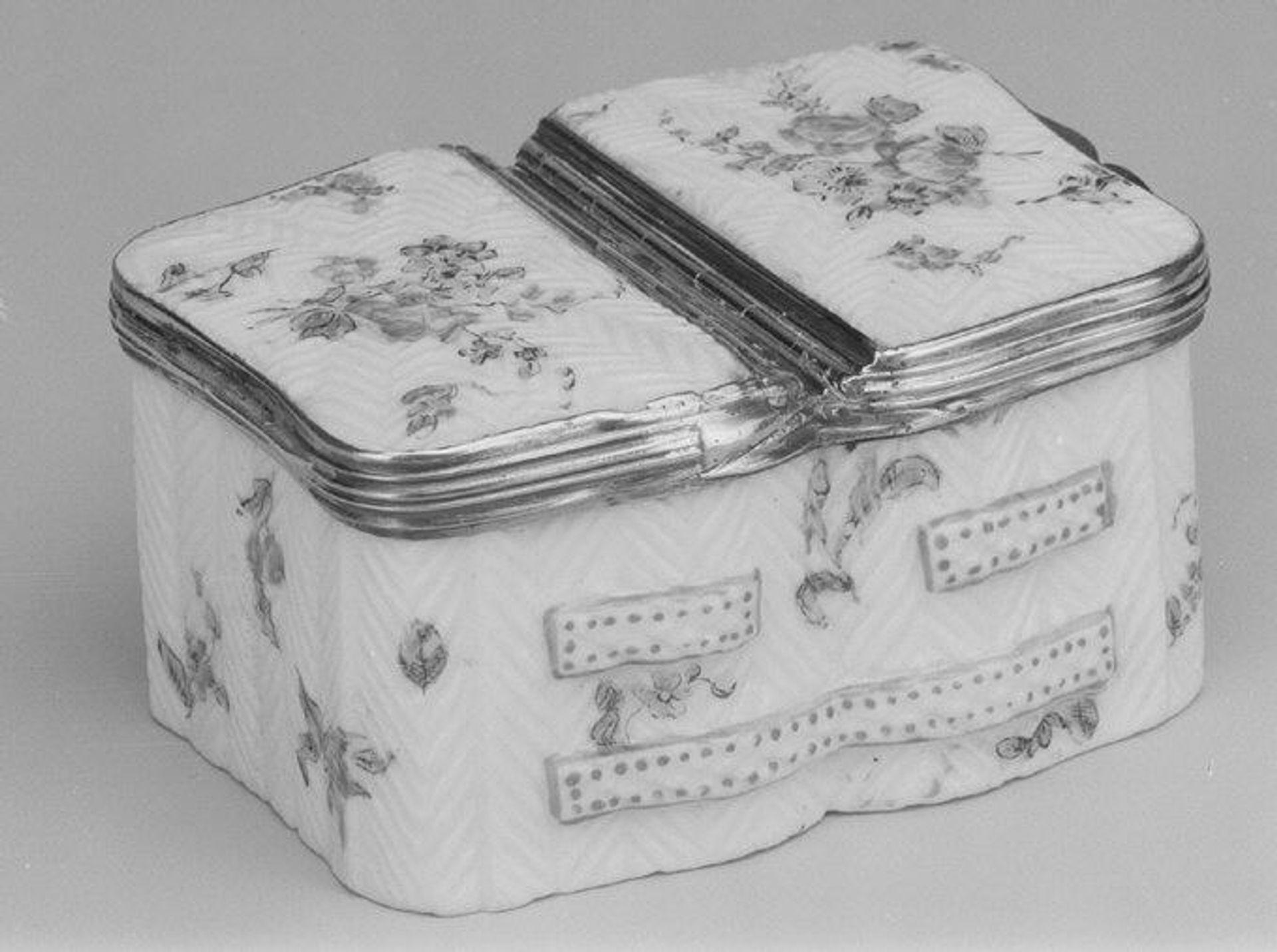 Snuffbox by Mennecy