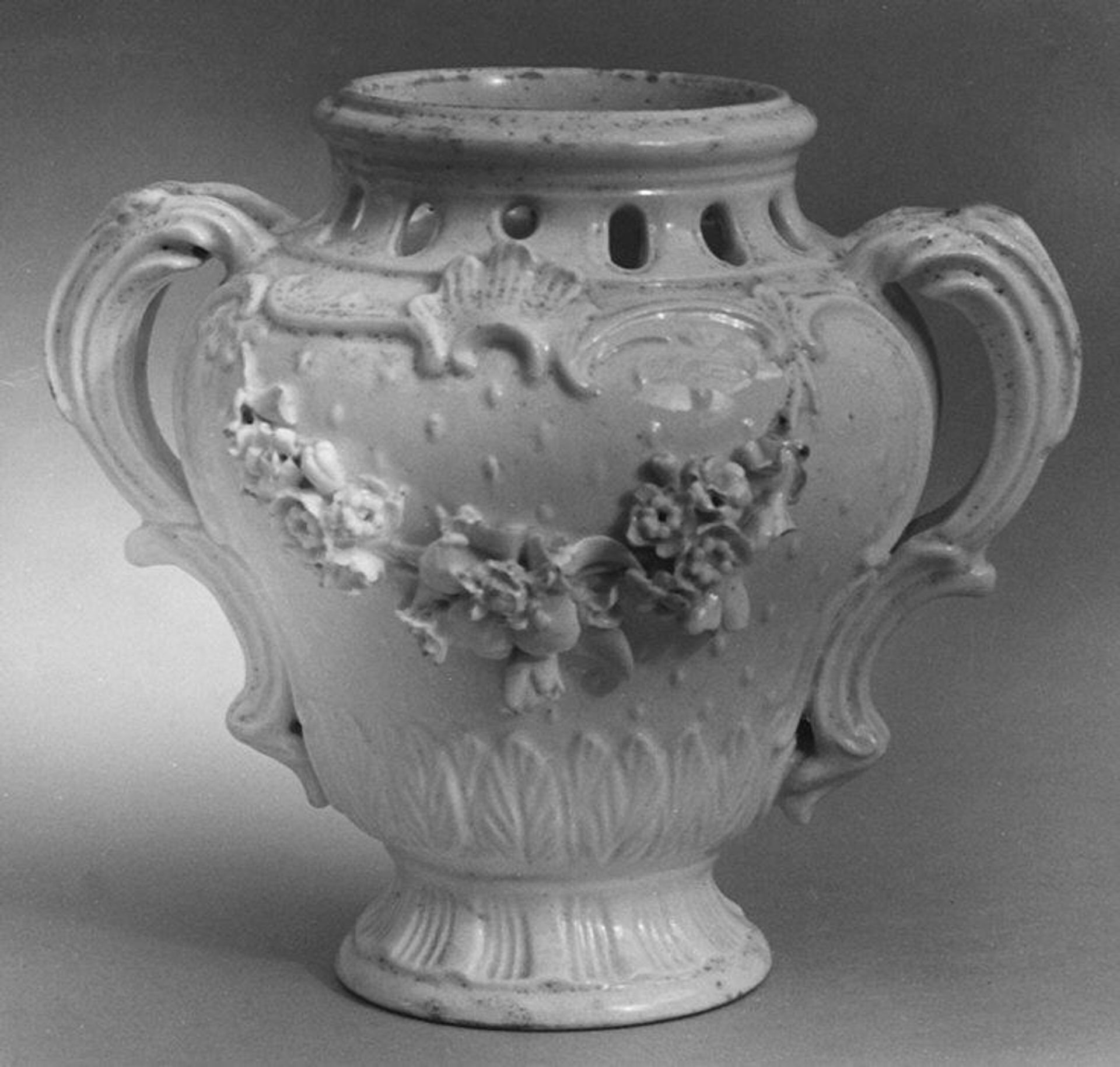 Potpourri vase (one of a pair) by Royal Porcelain Manufactory