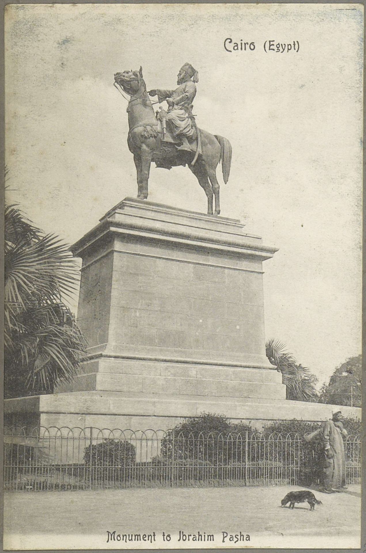 Plein in Caïro met het ruiterstandbeeld van Ibrahim Pasja by Anonymous