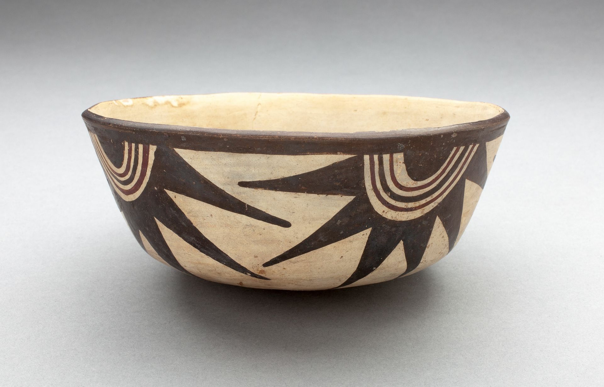 Bowl with Half-Circle with Projections Motifs Descending from Rim by Nazca