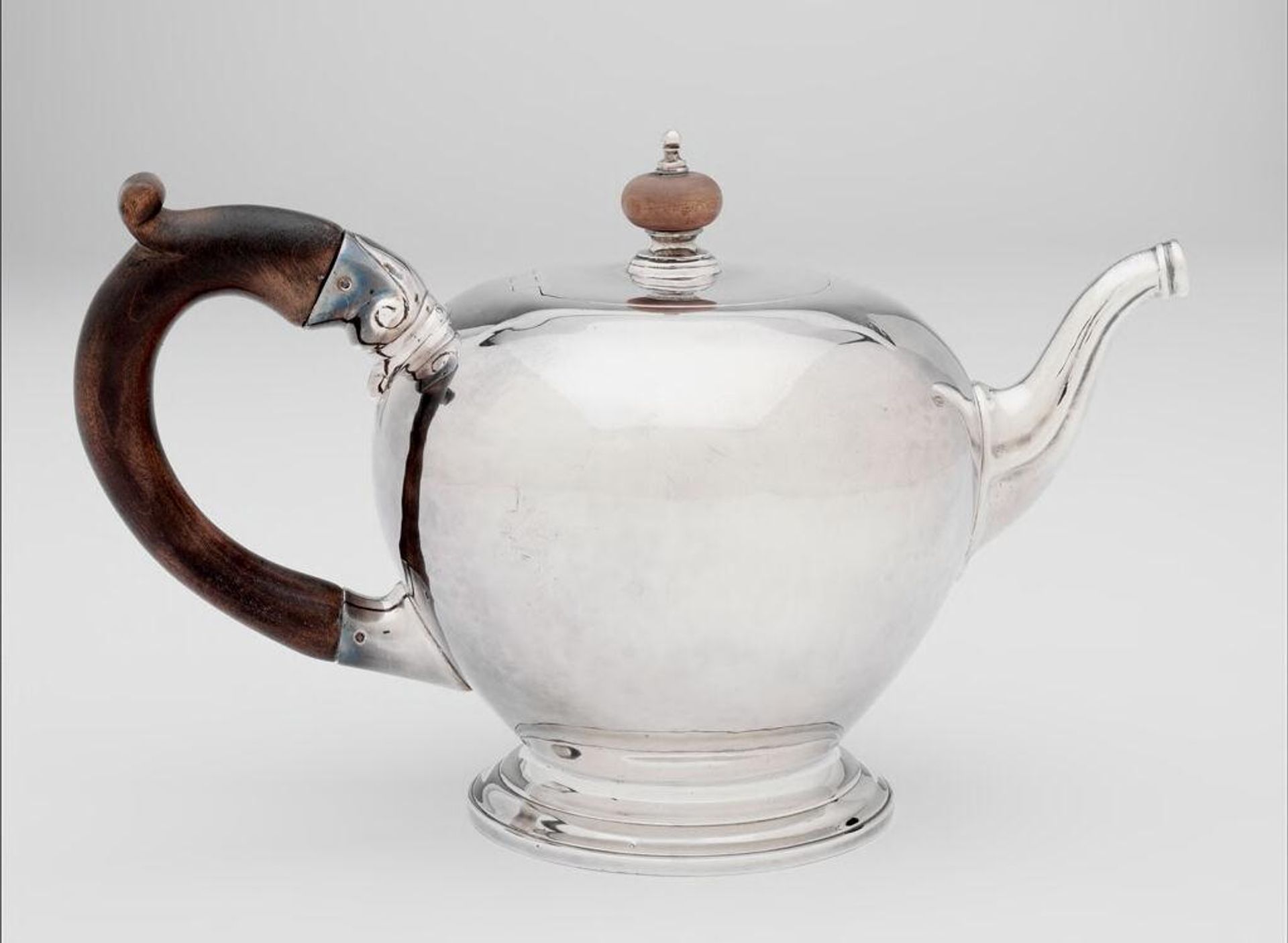 Teapot by Richard Gurney