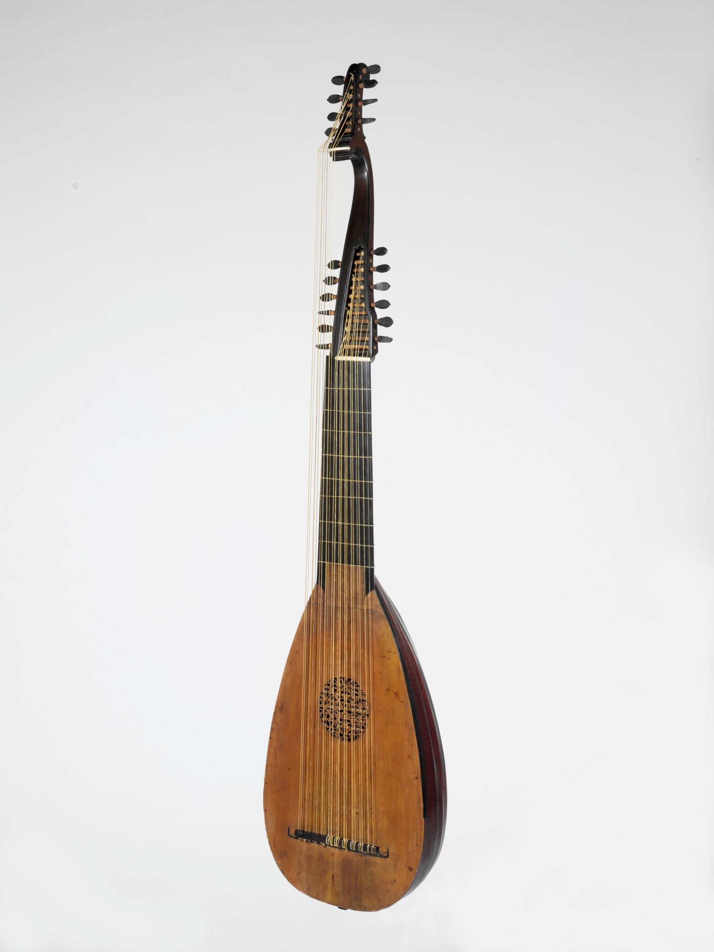 Lute by Pietro Railich