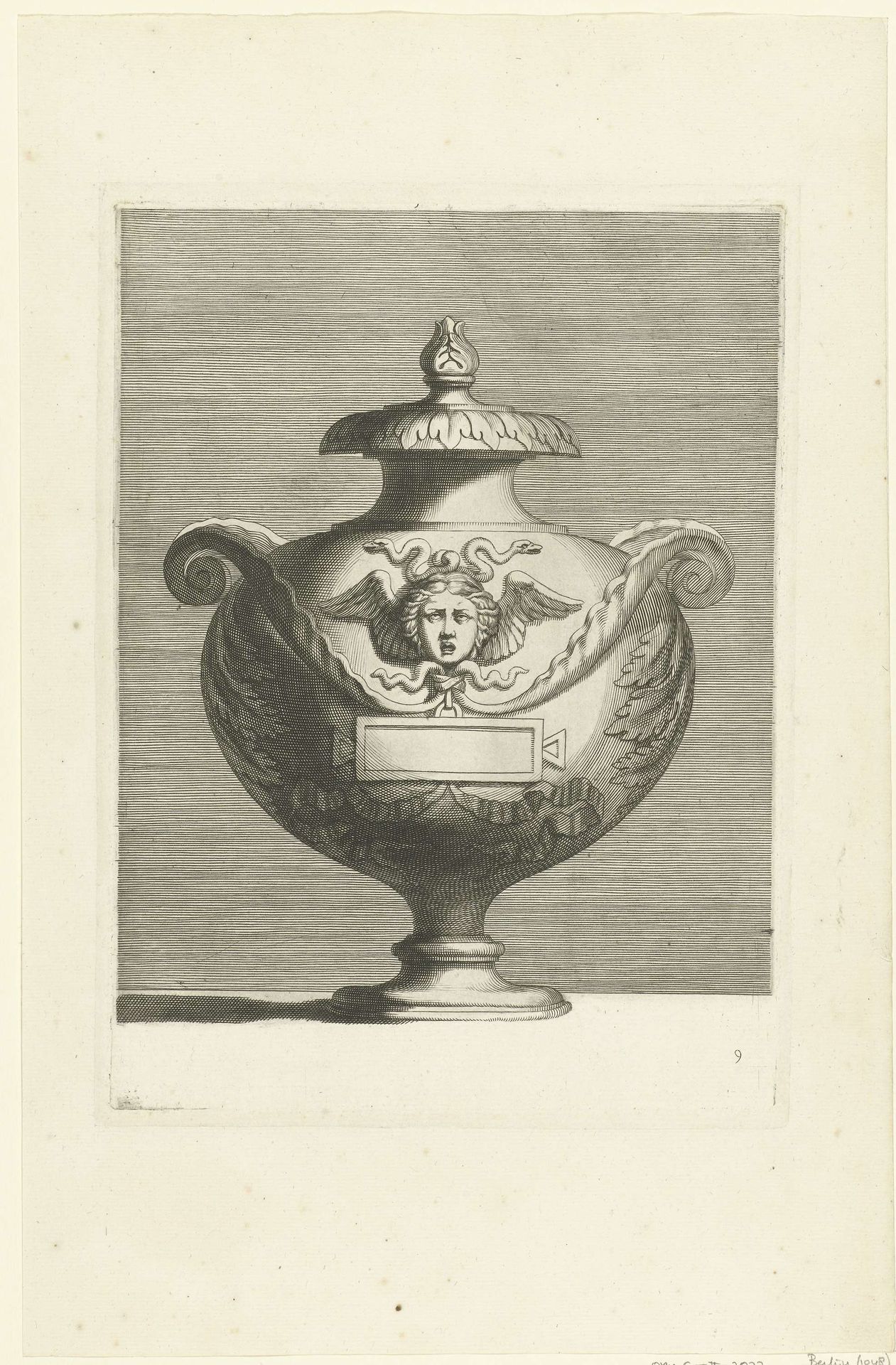 Urn met deksel by Françoise Bouzonnet