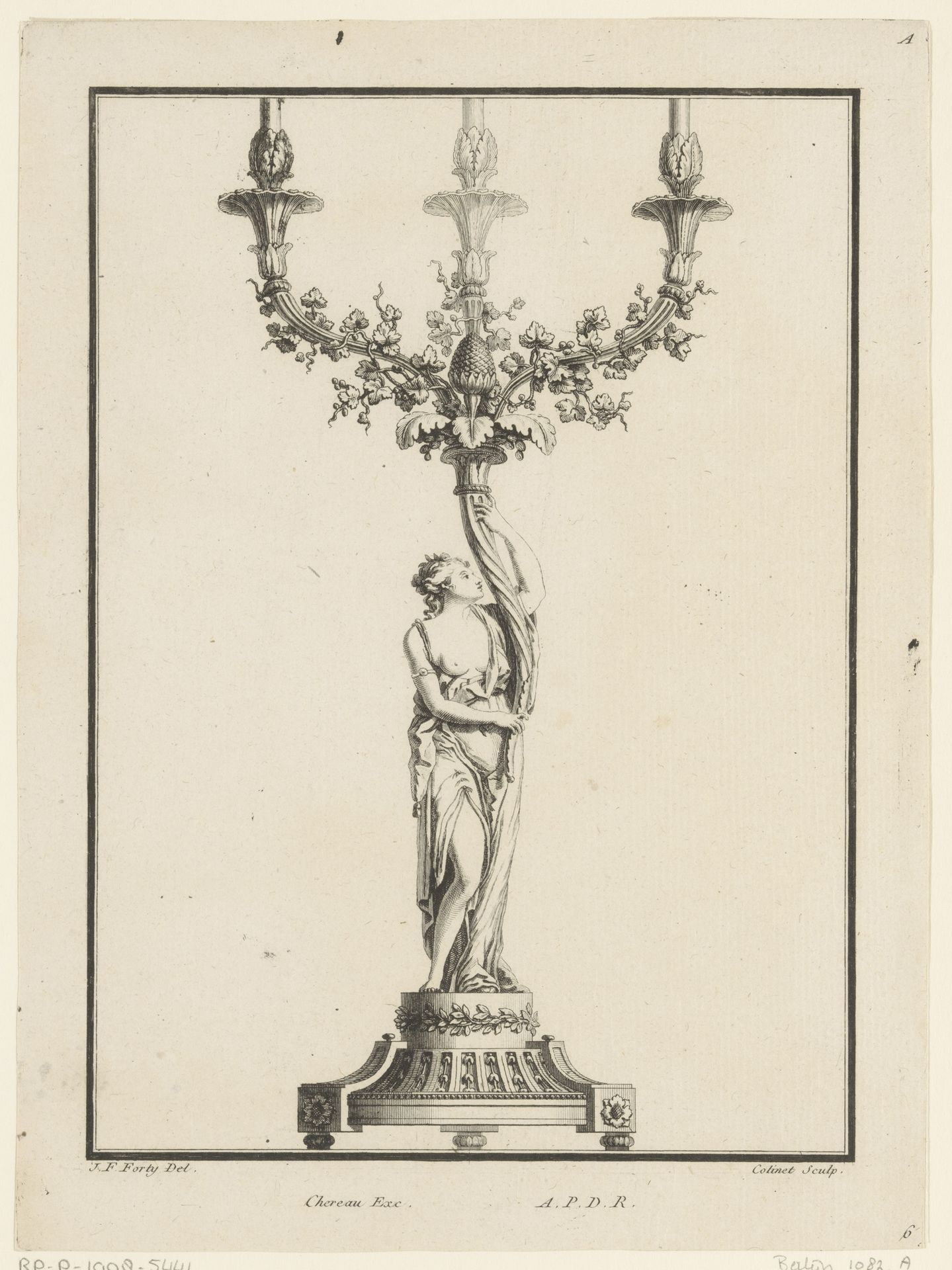 Girandole met staande vrouw by A. Colinet