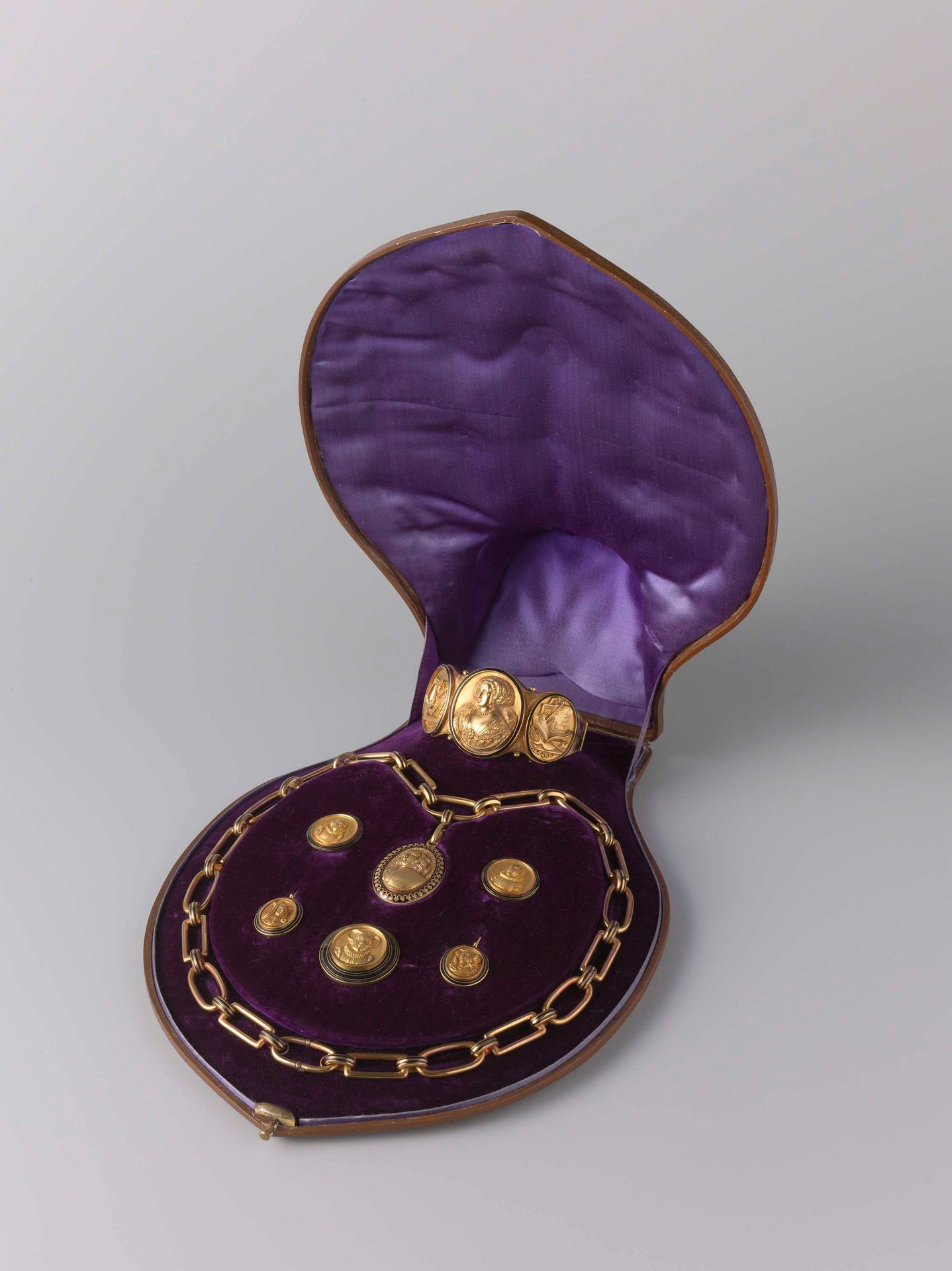 Parure by Johannes Mattheus van Kempen