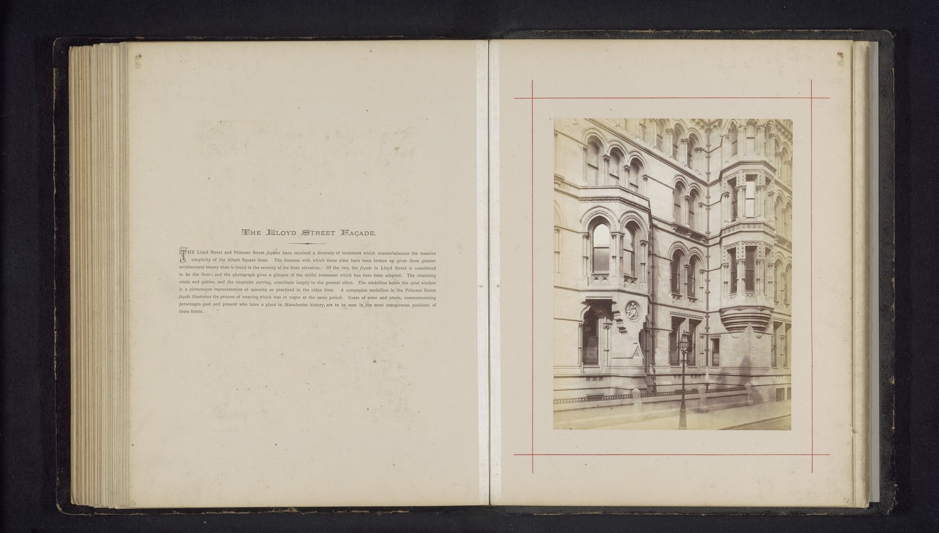 Gevel van het Stadhuis van Manchester by J. McLeod