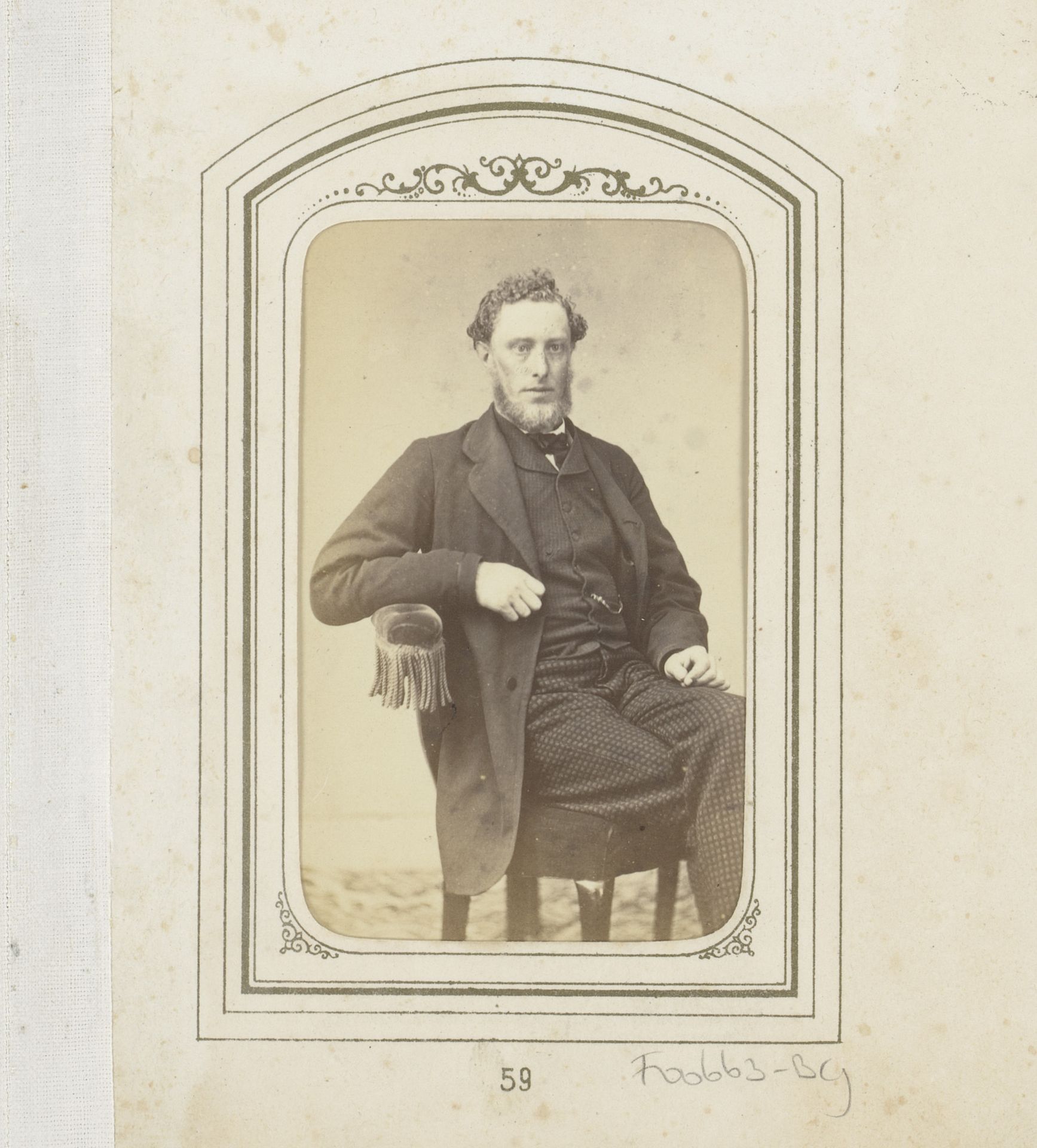 Portret van een zittende man by Jacobus van Gorkom jr.