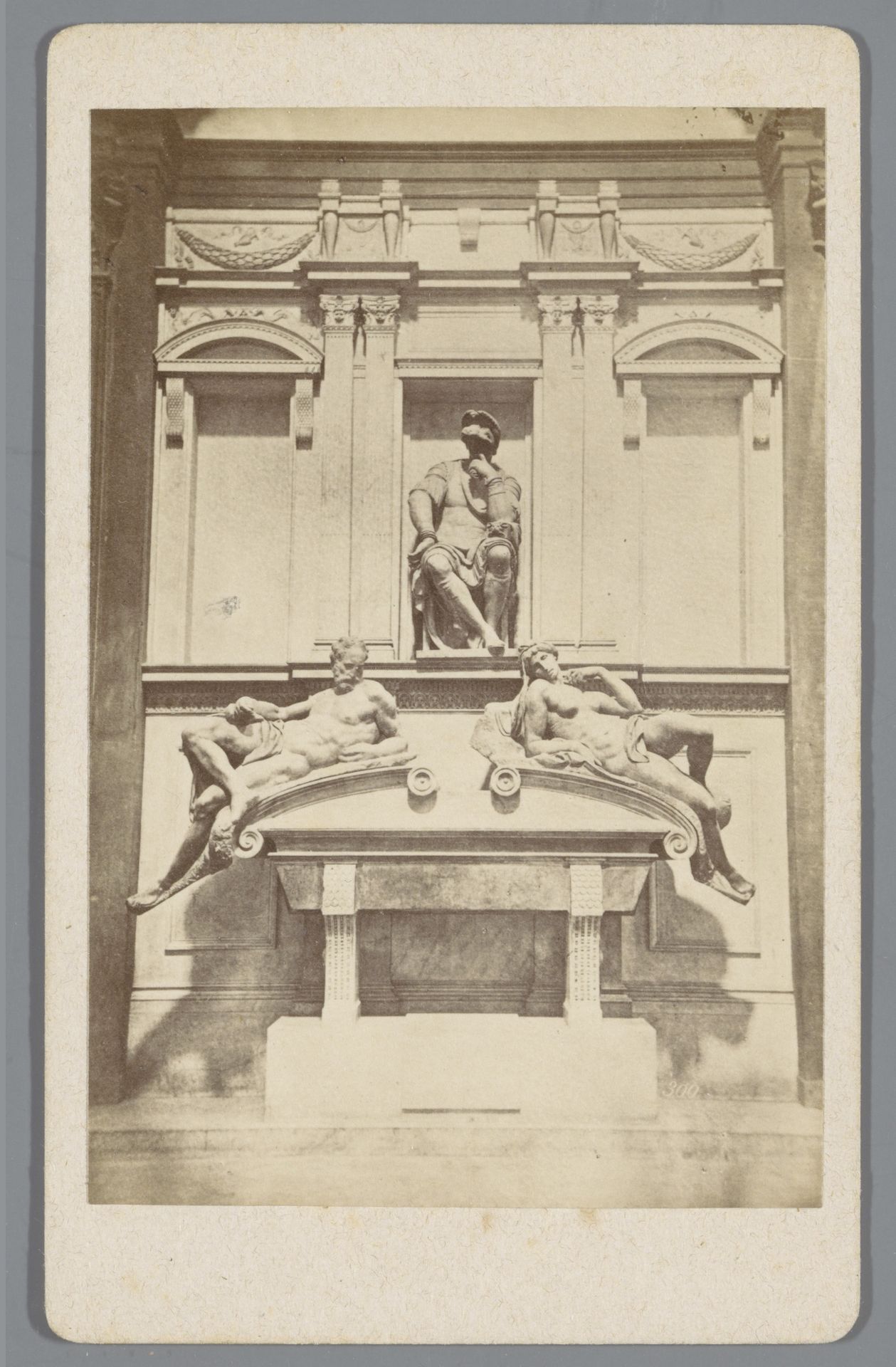 Medicikapel in de Sagrestia Nuova, Sint-Laurensbasiliek, Florence by Anonymous