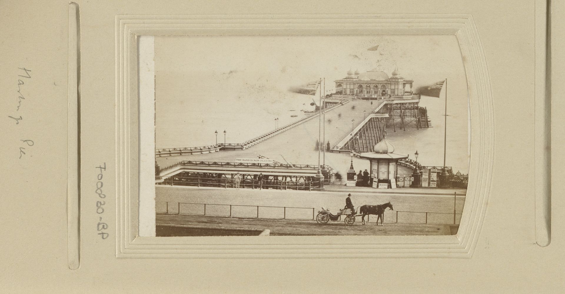 Pier van Hastings met paard en wagen by Frances Sutherland Mann