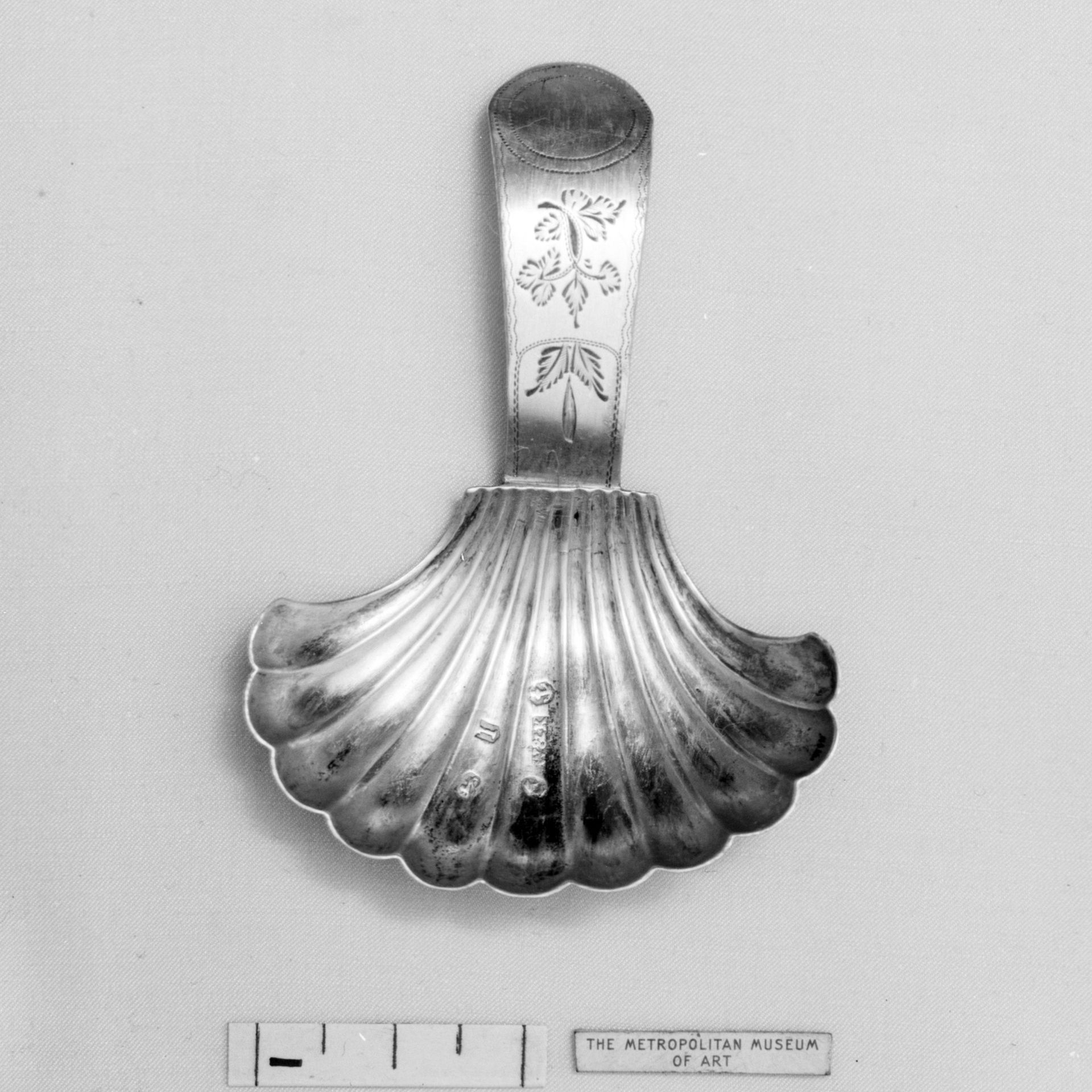 Caddy spoon by Wardell & Kempson