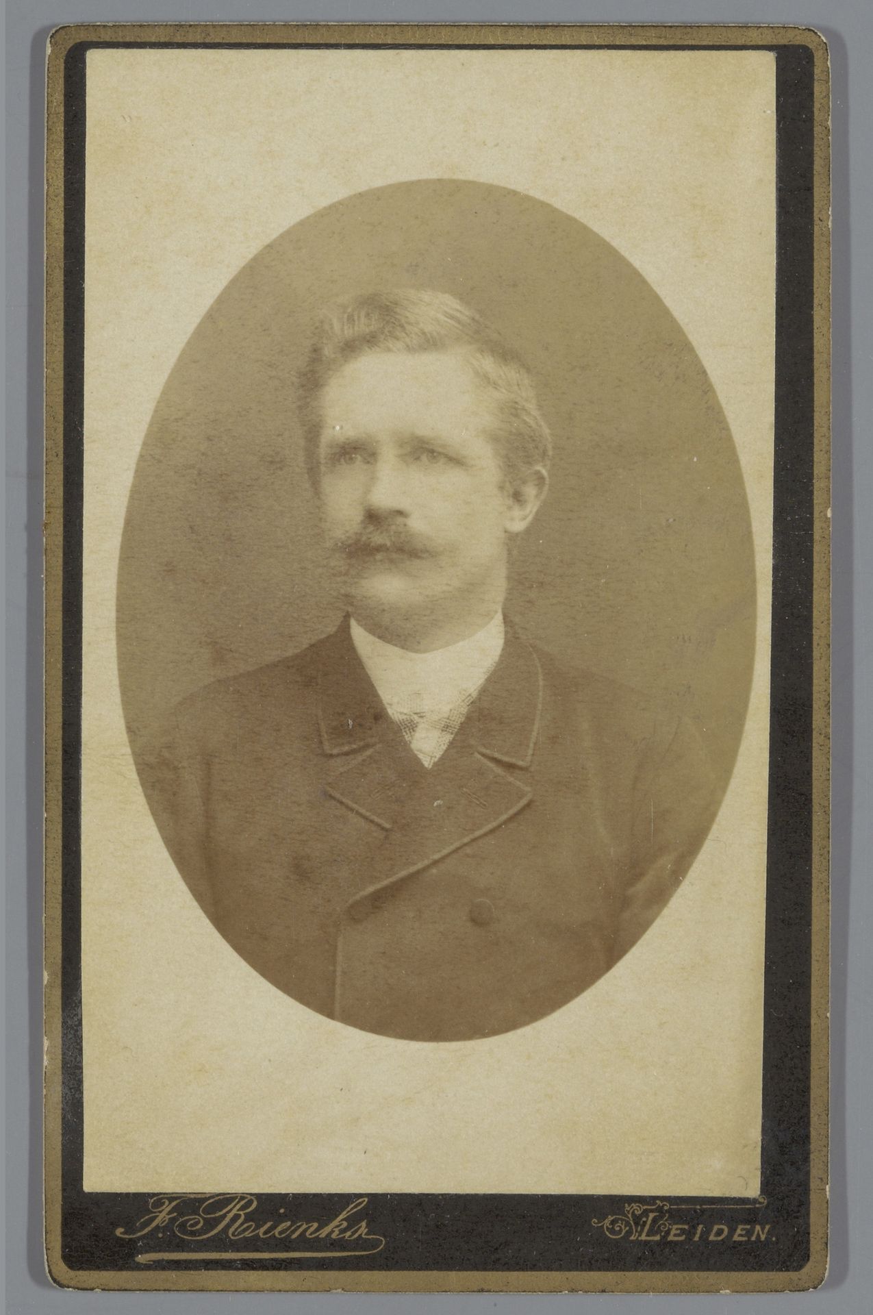 Portret van een onbekende man by Jan Frederik Rienks