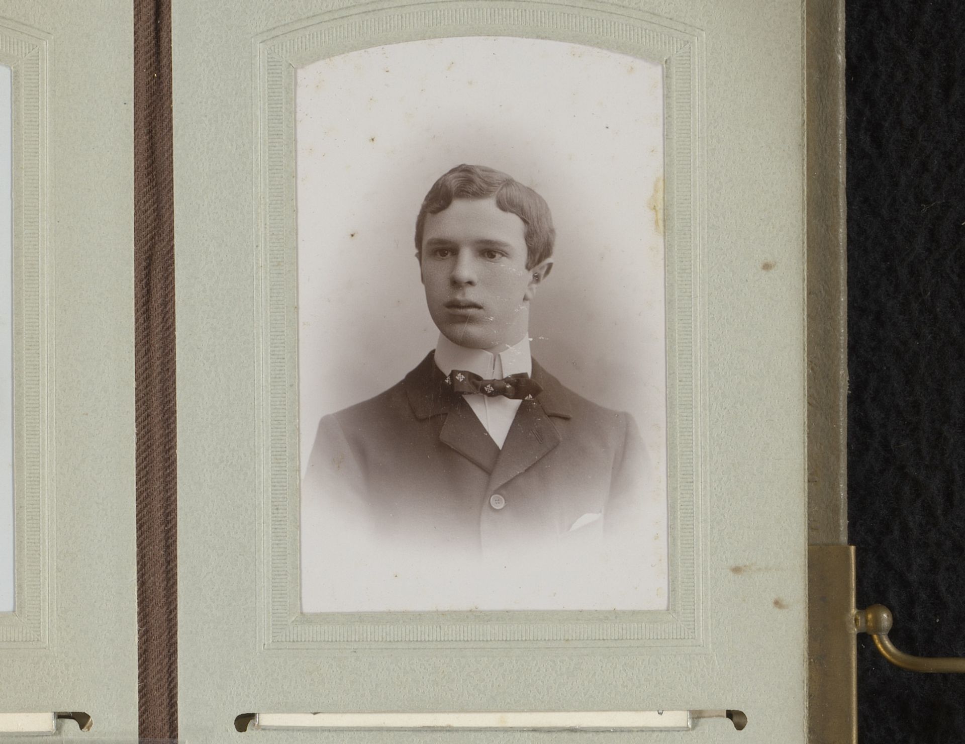 Portret van een jonge man by Machiel Hendricus Laddé