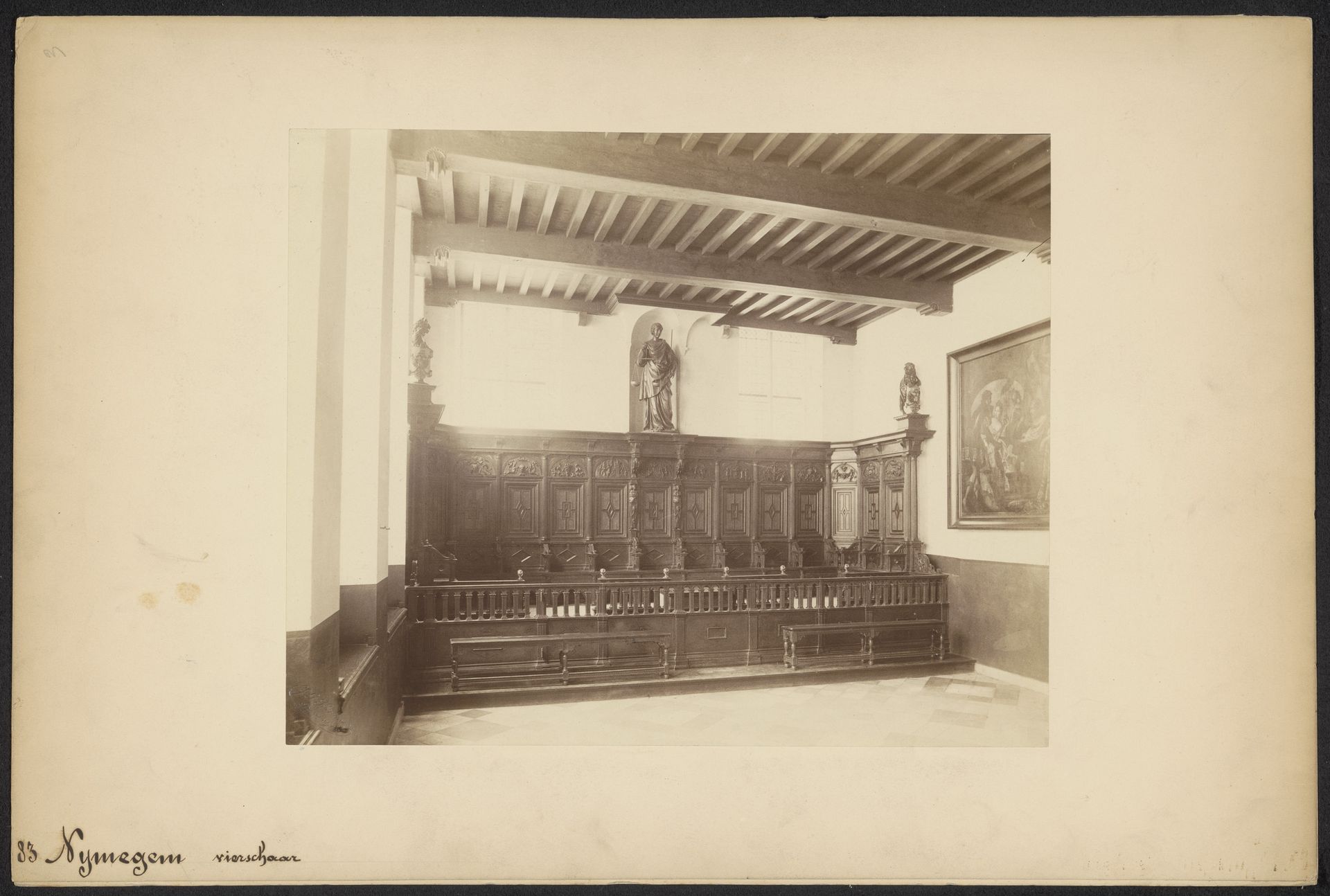 Vierschaar met de Rechtvaardigheid in het stadhuis van Nijmegen by Johannes Gerardus Kramer