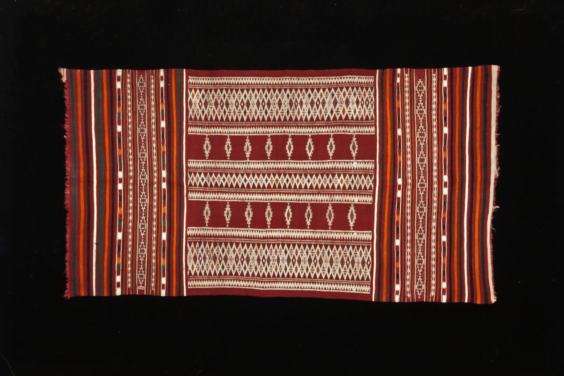 Haik by Ida ou Nadif Amazigh (Berber )