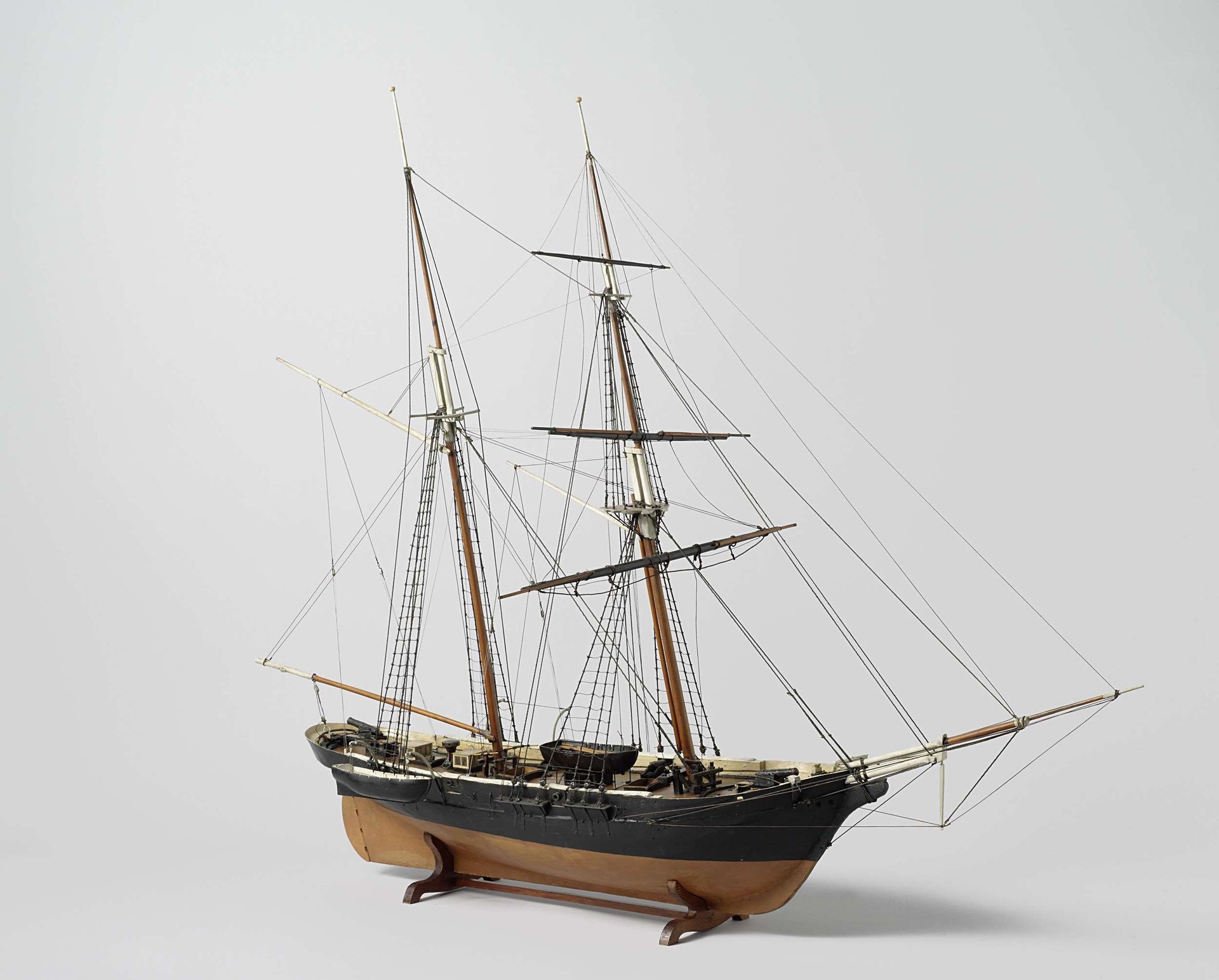 Model of the schooner Banka by Anonymous