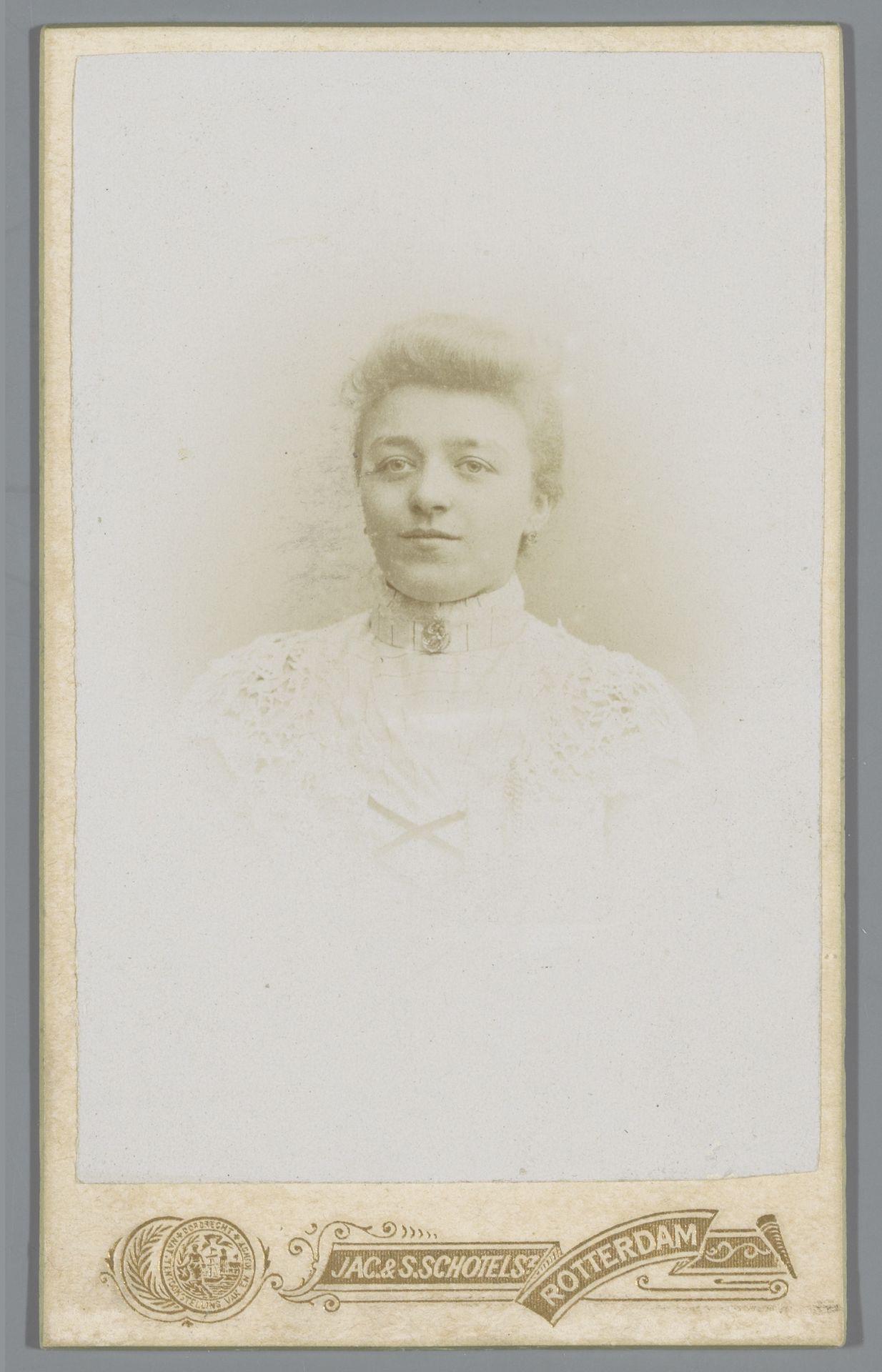 Portret van een onbekende vrouw by Jac. Schotel Szn.