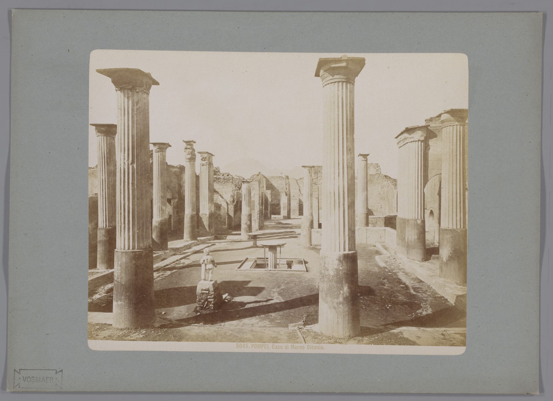 Restanten van het huis van Marco Olconio te Pompeï by Giacomo Brogi