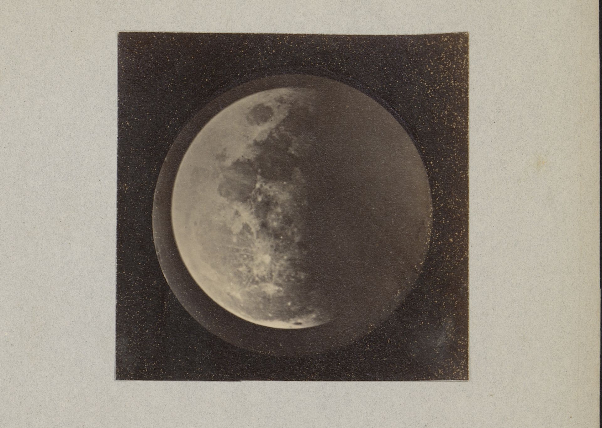 Fotoreproductie van foto door Warren de la Rue van vlekken op de maan by Marinus Pieter Filbri