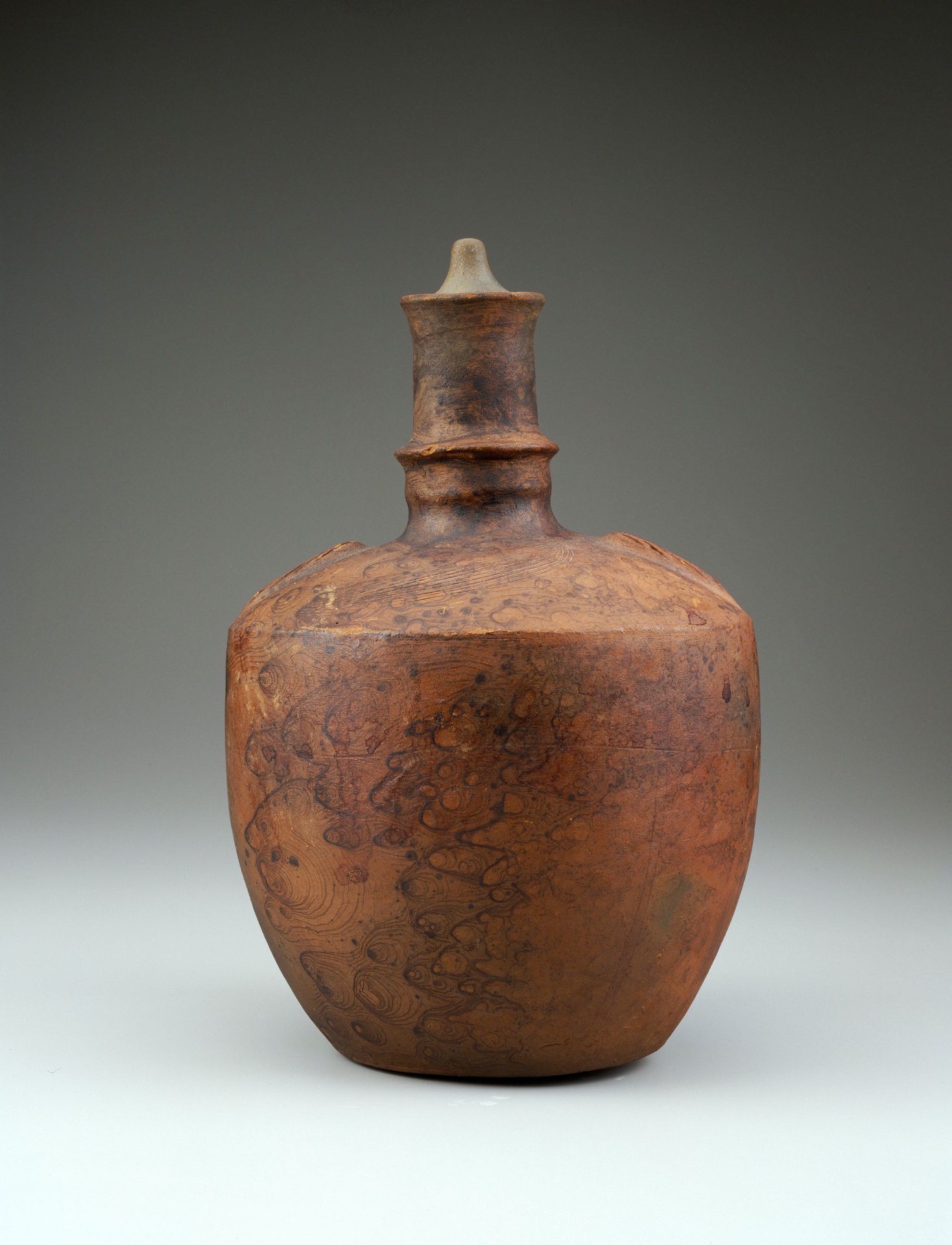 Vase with stopper by Sundi