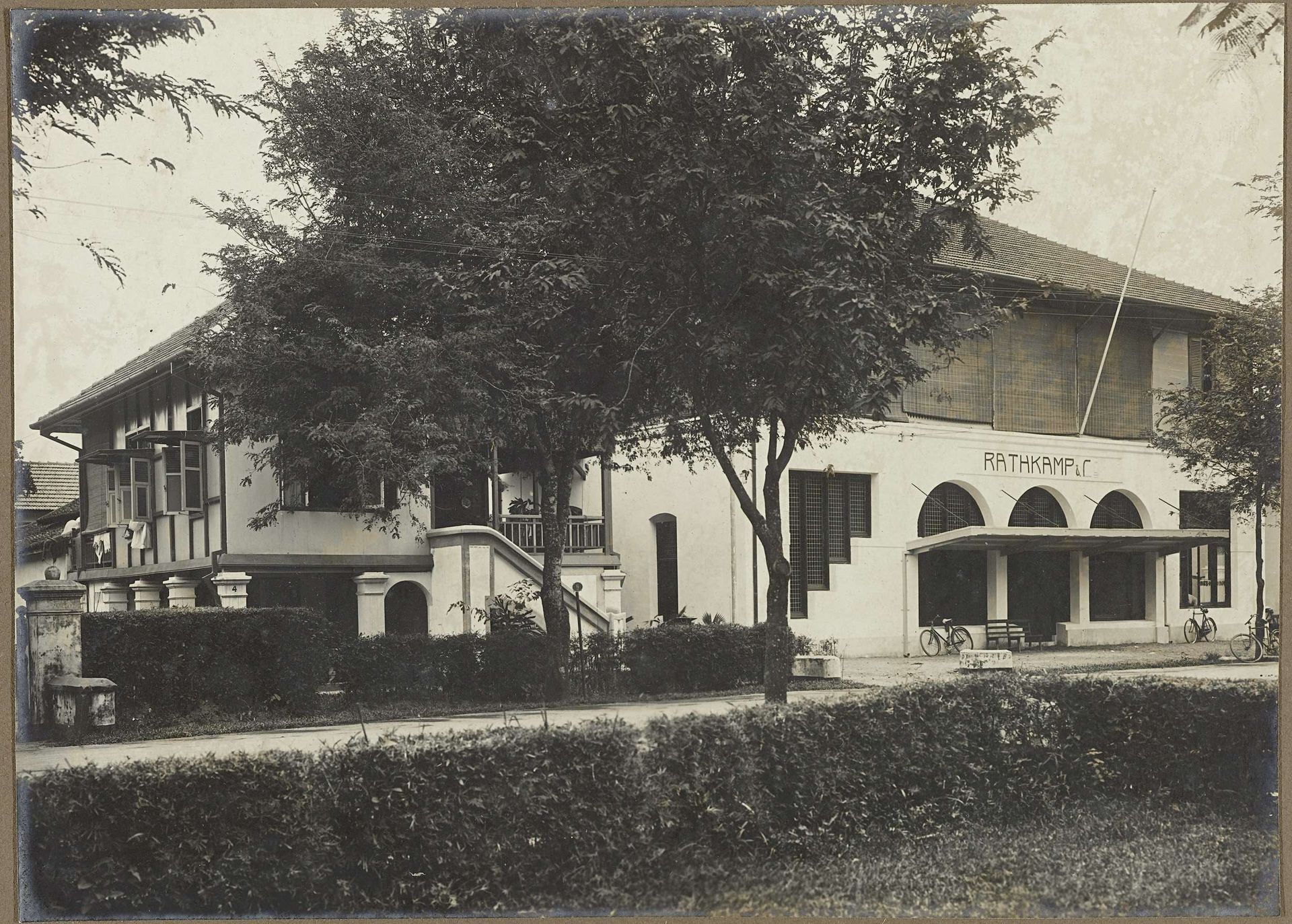 Gebouw van Rathkamp & Co. by Anonymous
