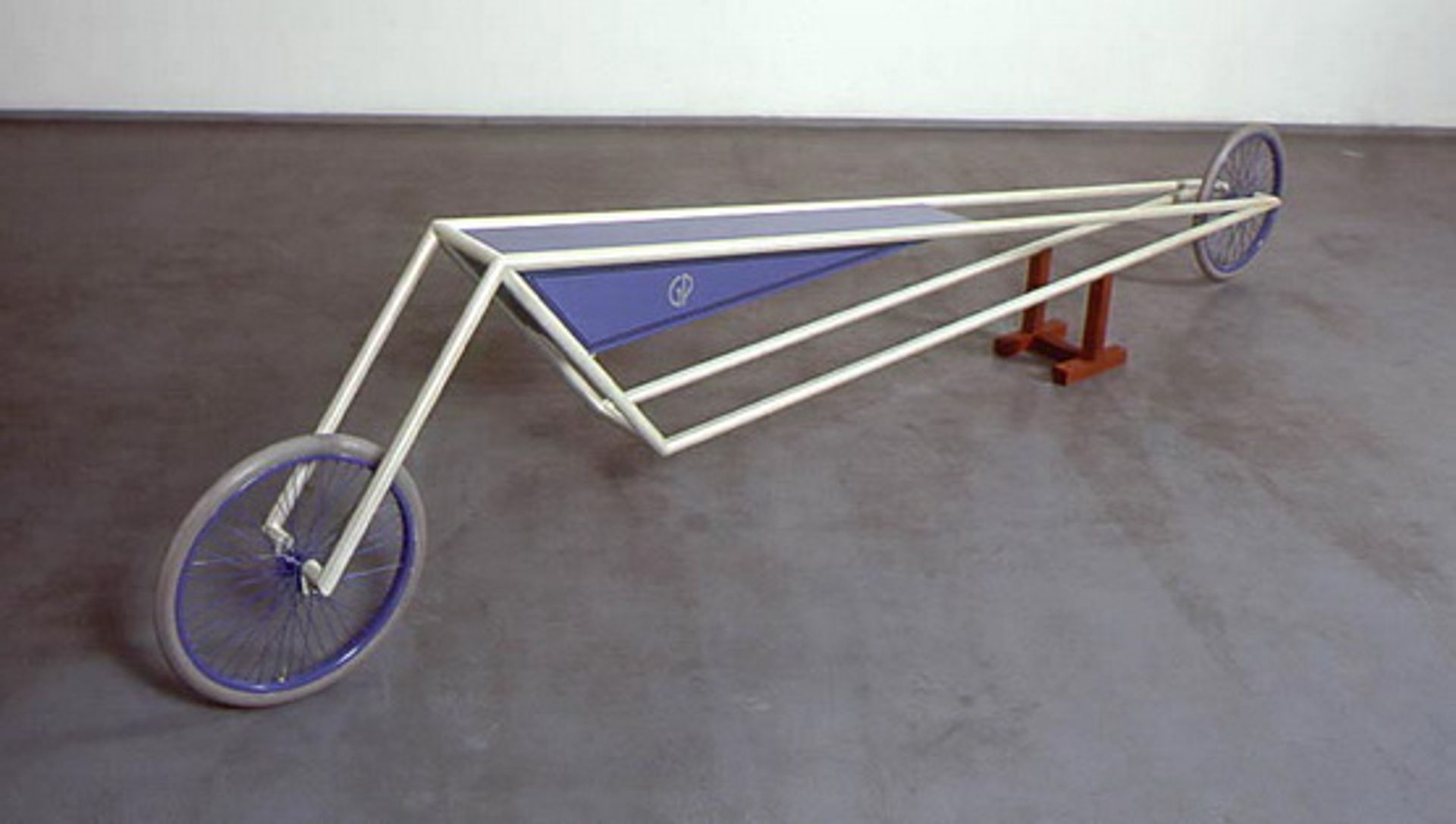 Pearl Frame Vehicle with Violet-Blue Triangle Tank by Gianni Piacentino