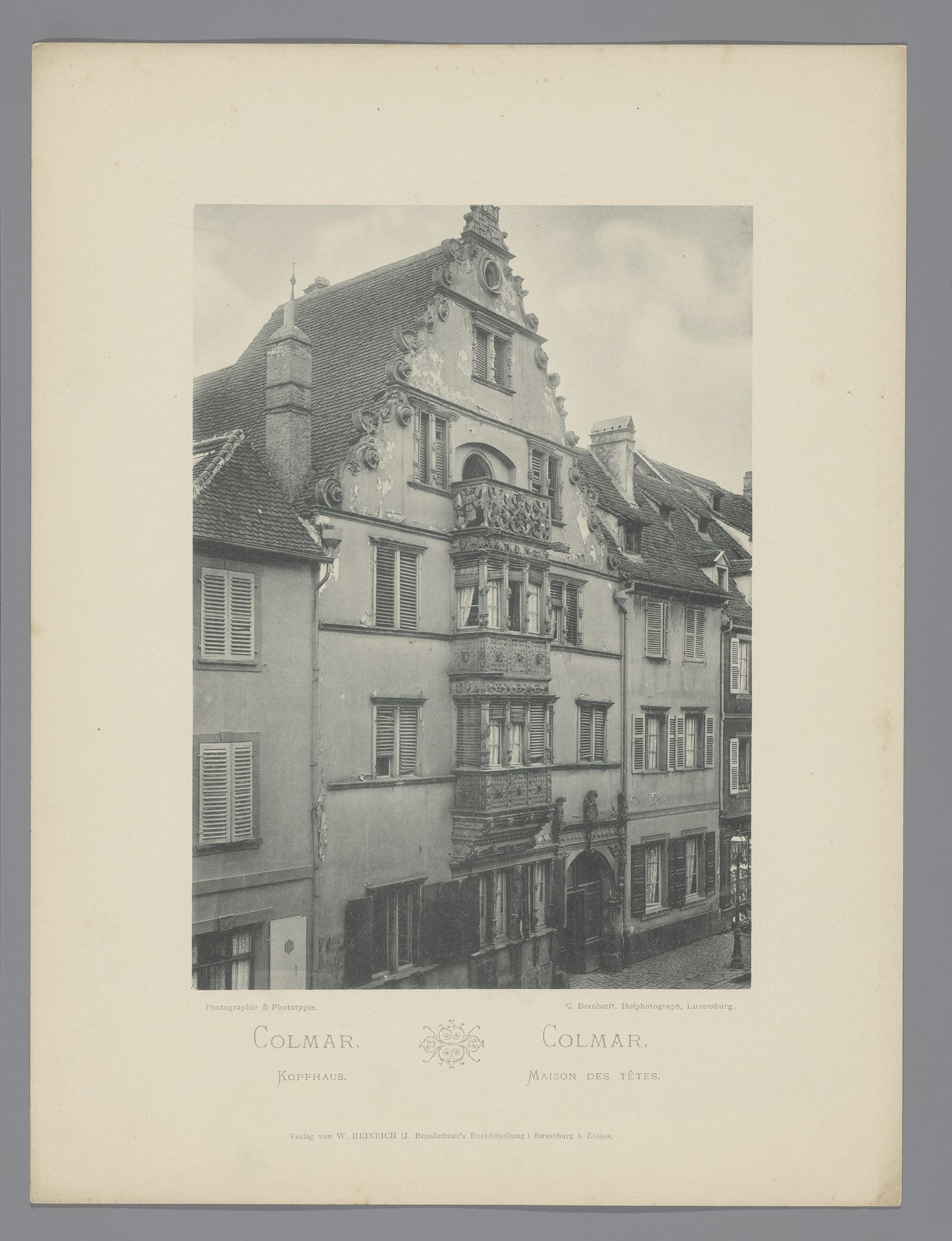 Façade van Maison des Têtes te Colmar by Charles Bernhoeft