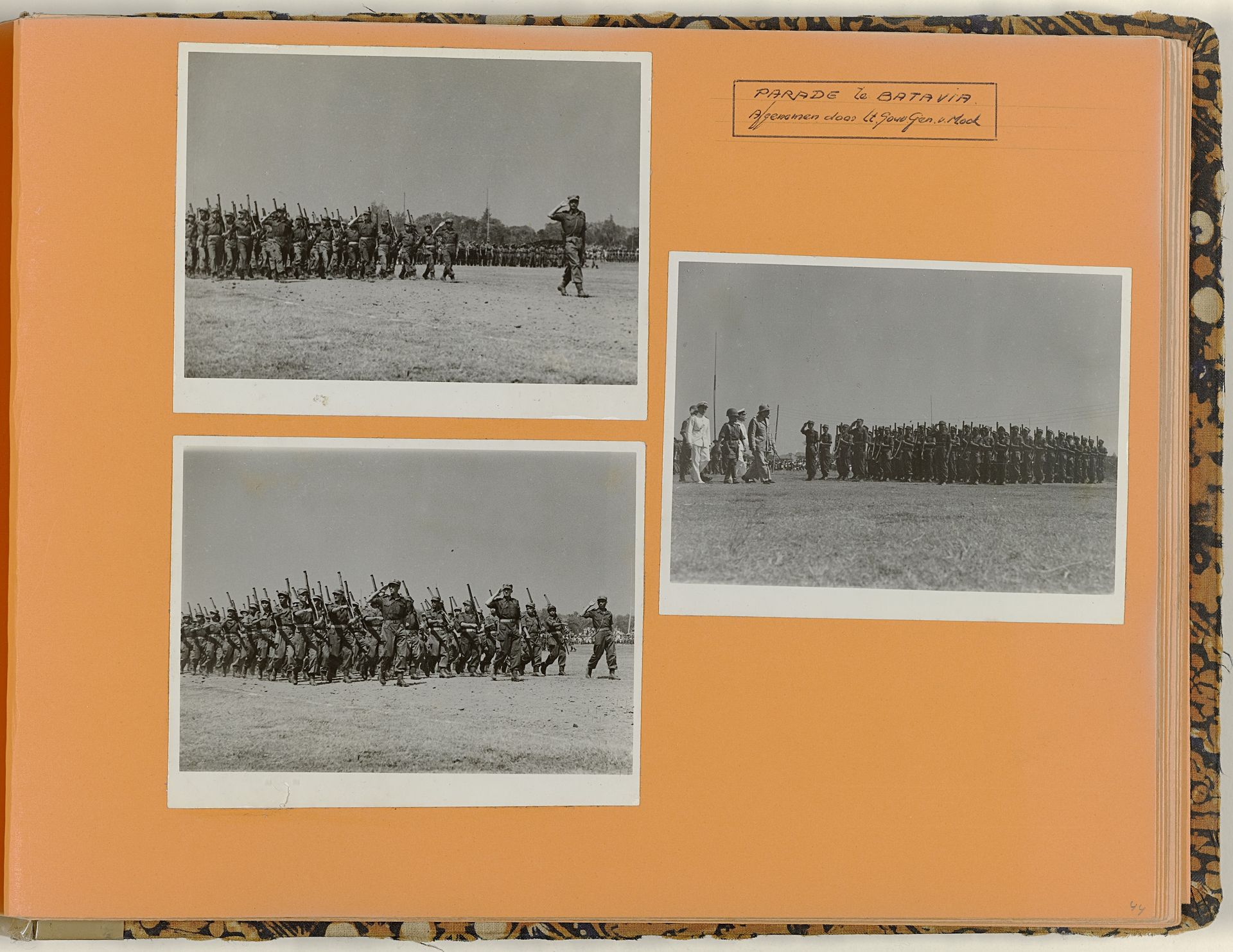 Parade te Batavia. Afgenomen door Lt. Gouv. Gen. v. Mook by Theunissen (sergeant-majoor)