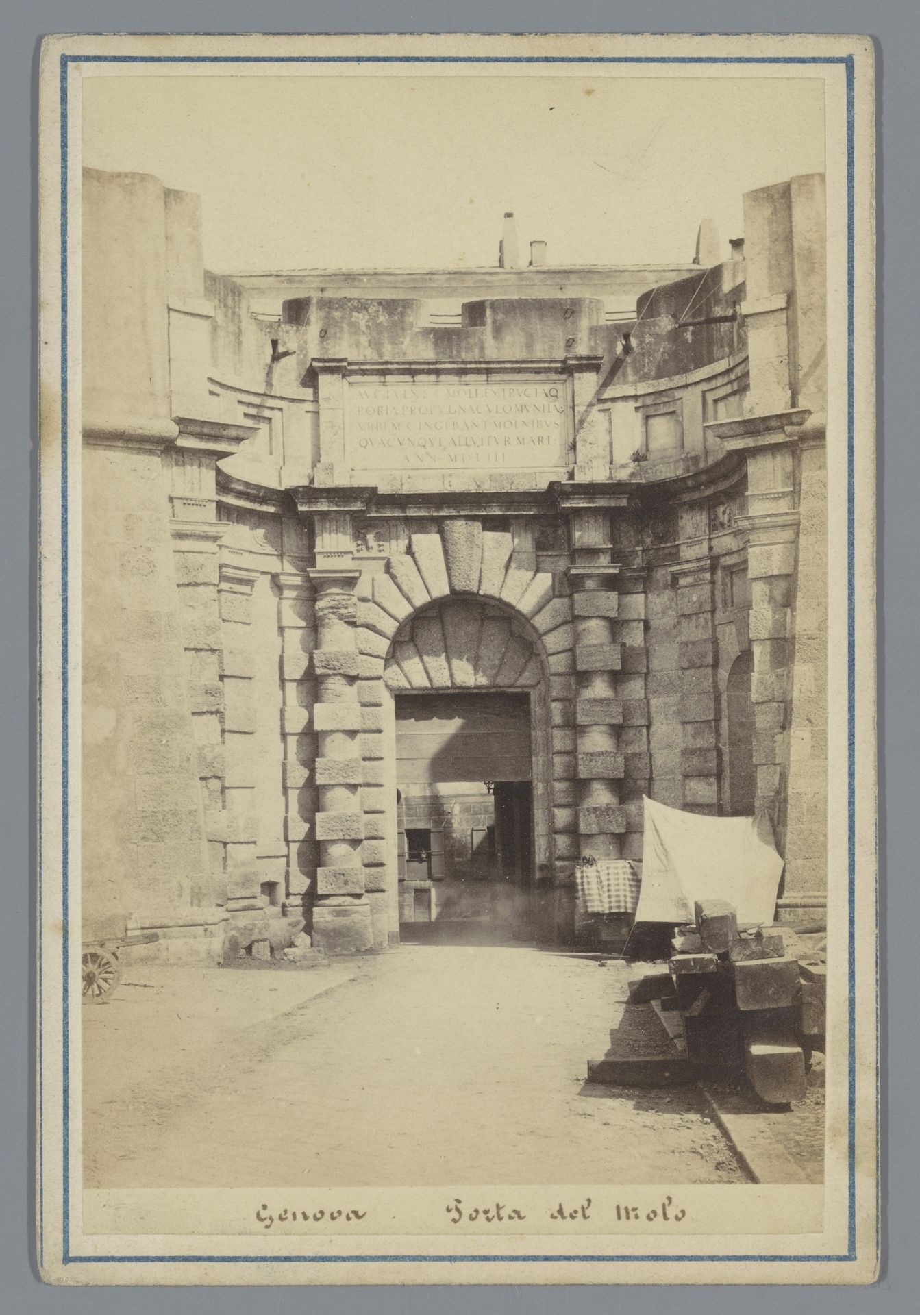 Gezicht op de Porta del Molo in Genua by Celestino Degoix