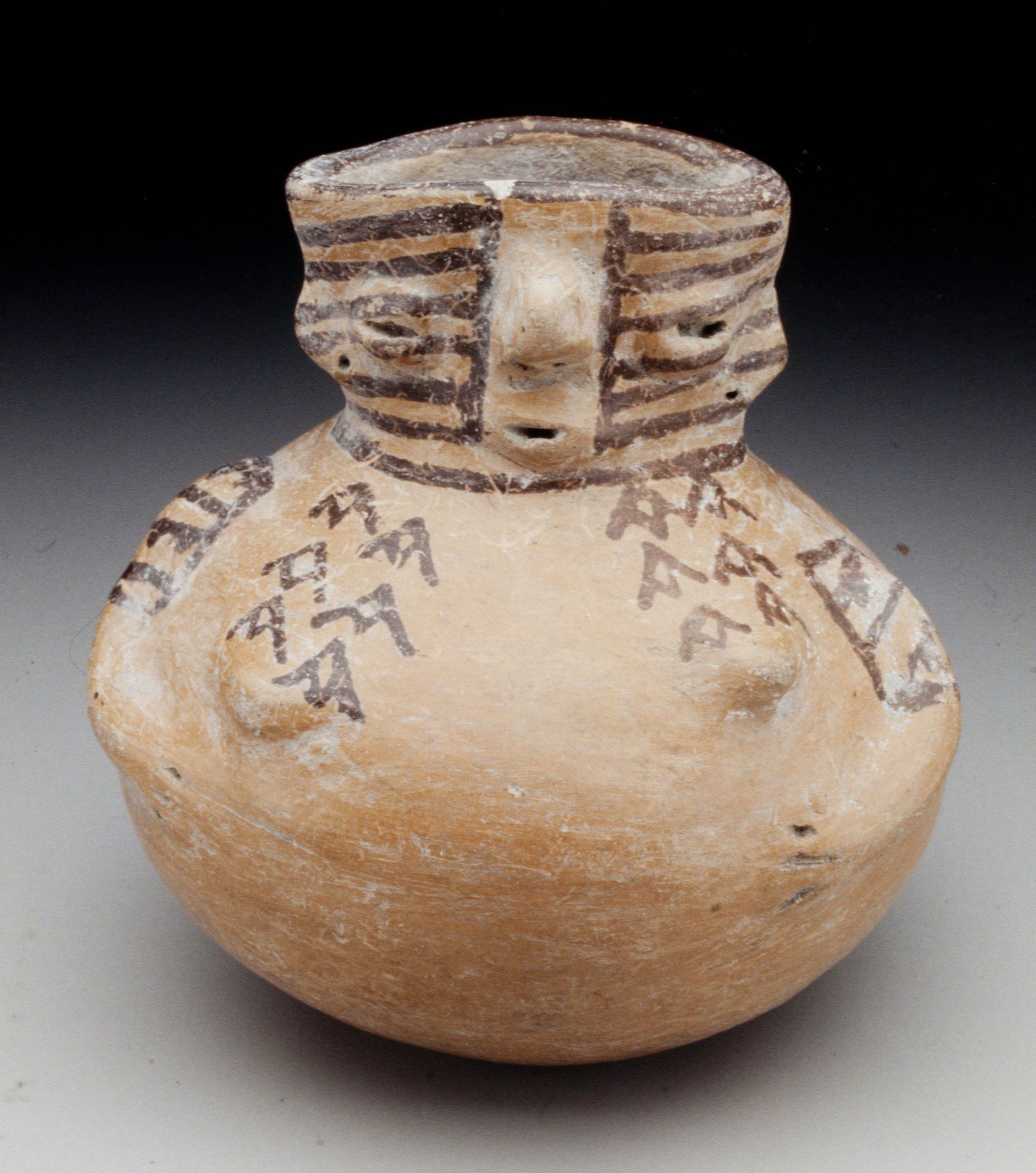 Human effigy bowl by Chupícuaro