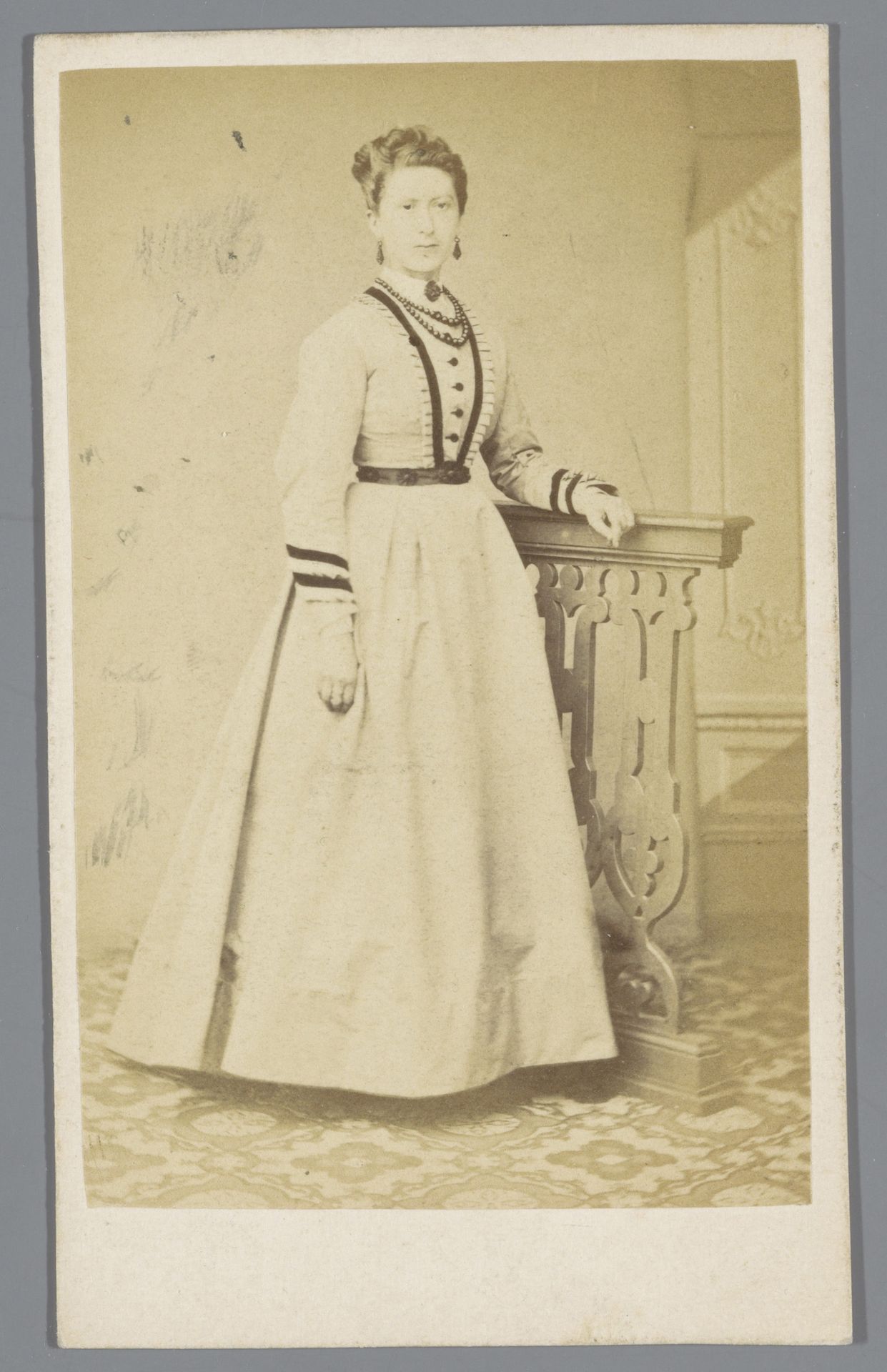 Portret van een onbekende jonge vrouw by Anthony Martinus Hayo Polman