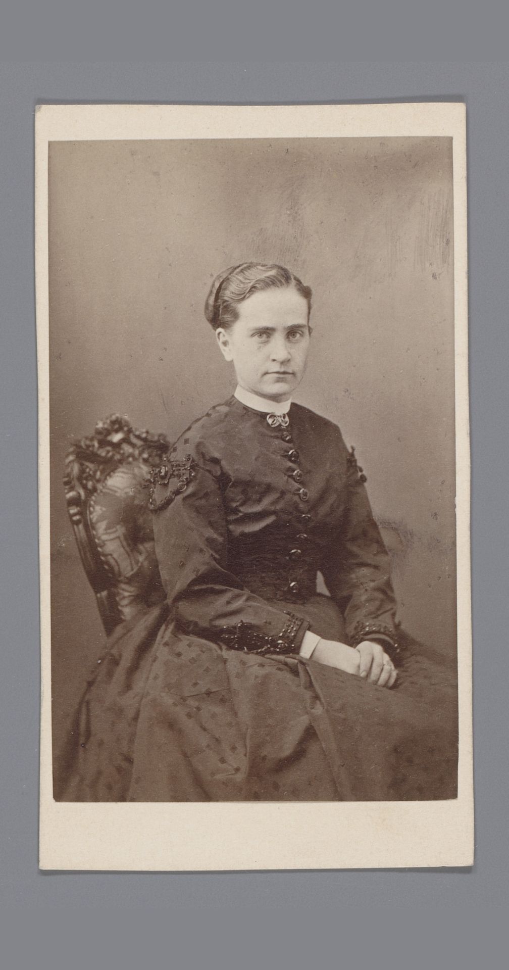 Portret van een onbekende vrouw by Carl Peter Mazer