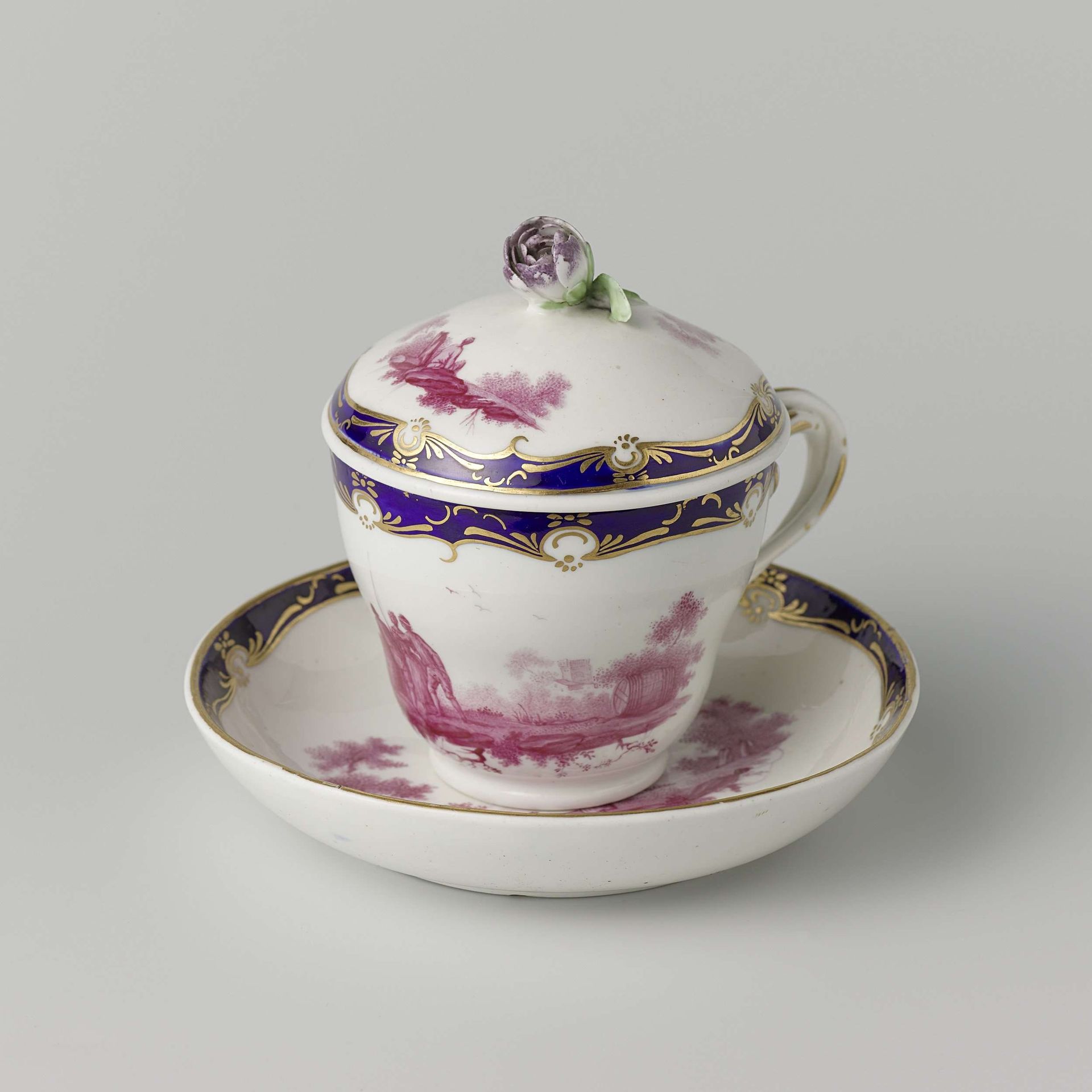 Lidded chocolate cup and saucer by Porseleinfabriek Den Haag