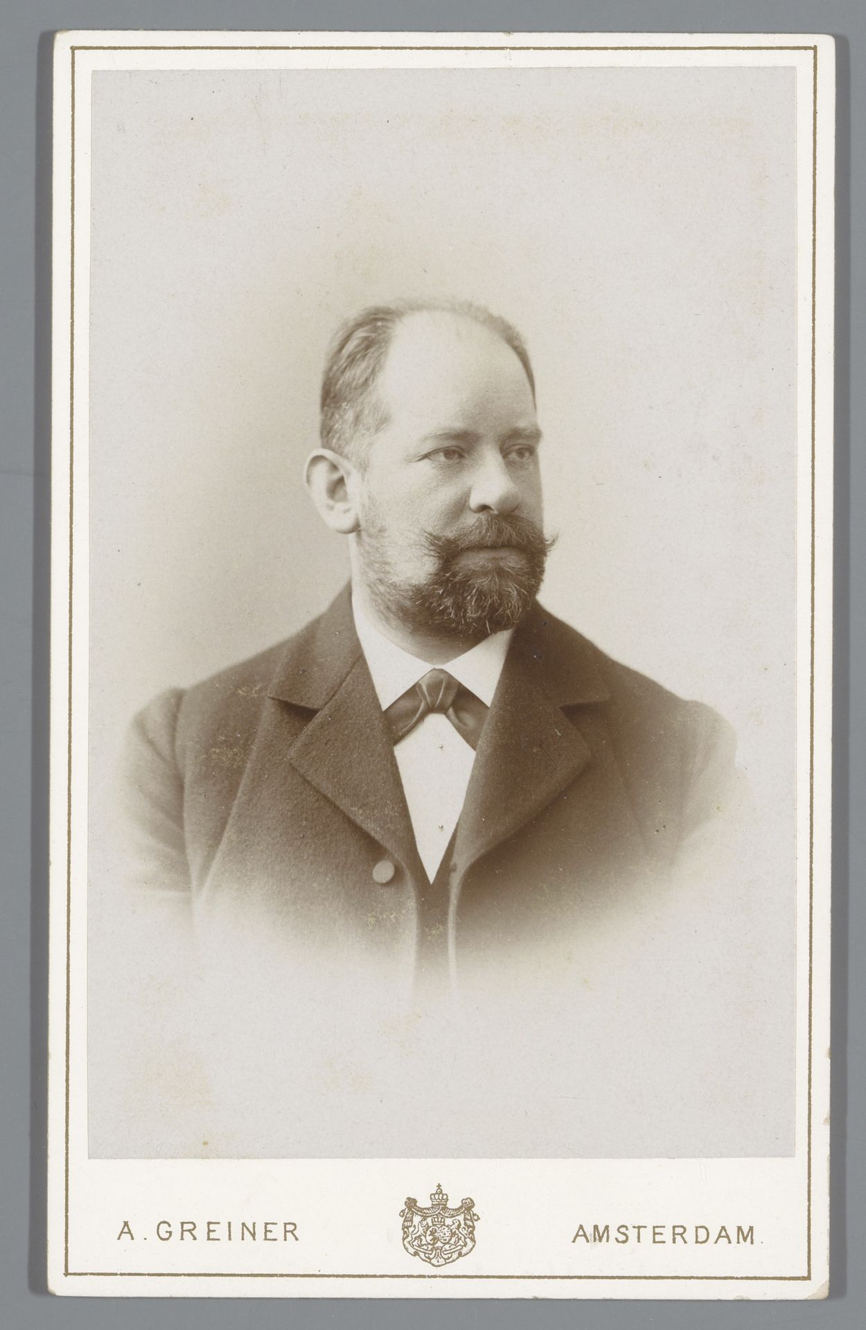 Portret van een onbekende man by Albert Greiner