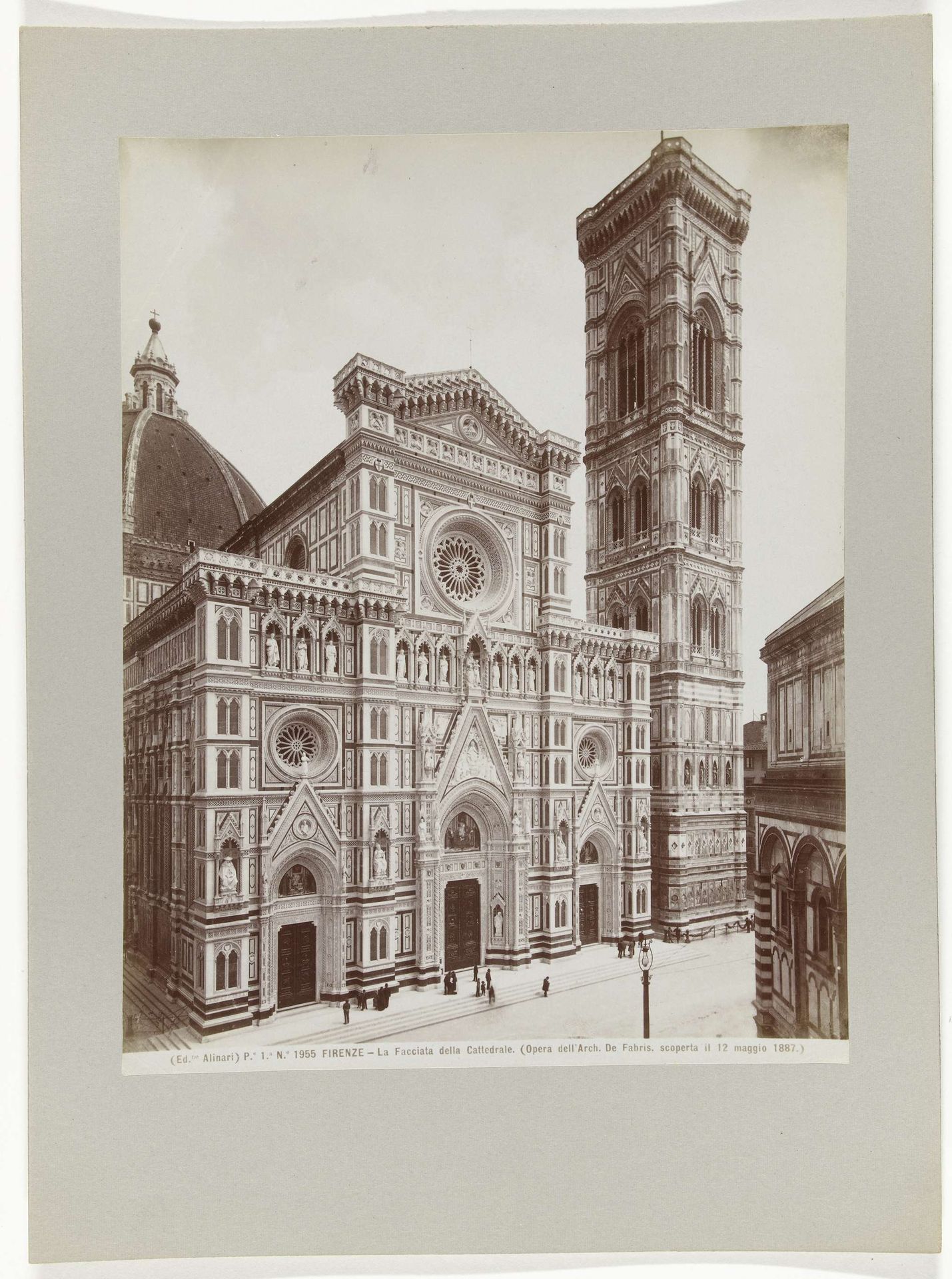 Voorgevel van de Dom van Florence, met campanile by Fratelli Alinari