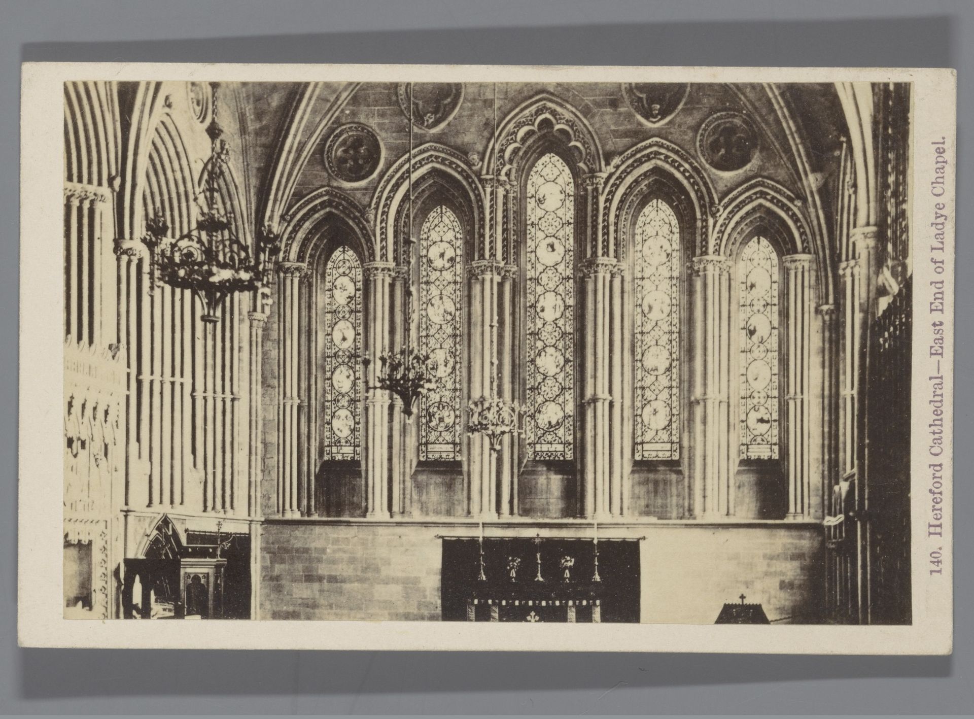 Lady Chapel in de kathedraal van Hereford by Francis Bedford