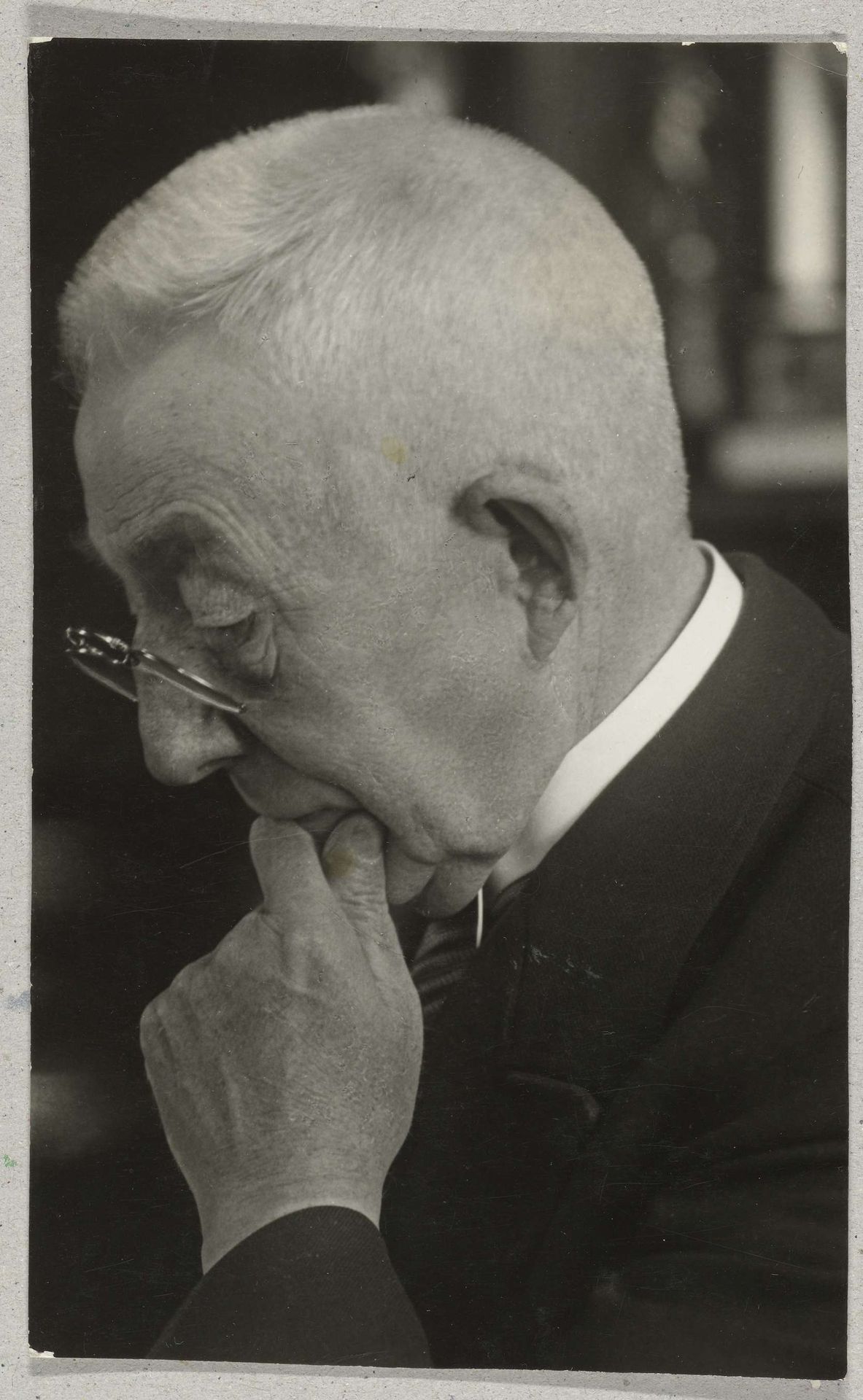 Portret van Minister-president Colijn by Anonymous