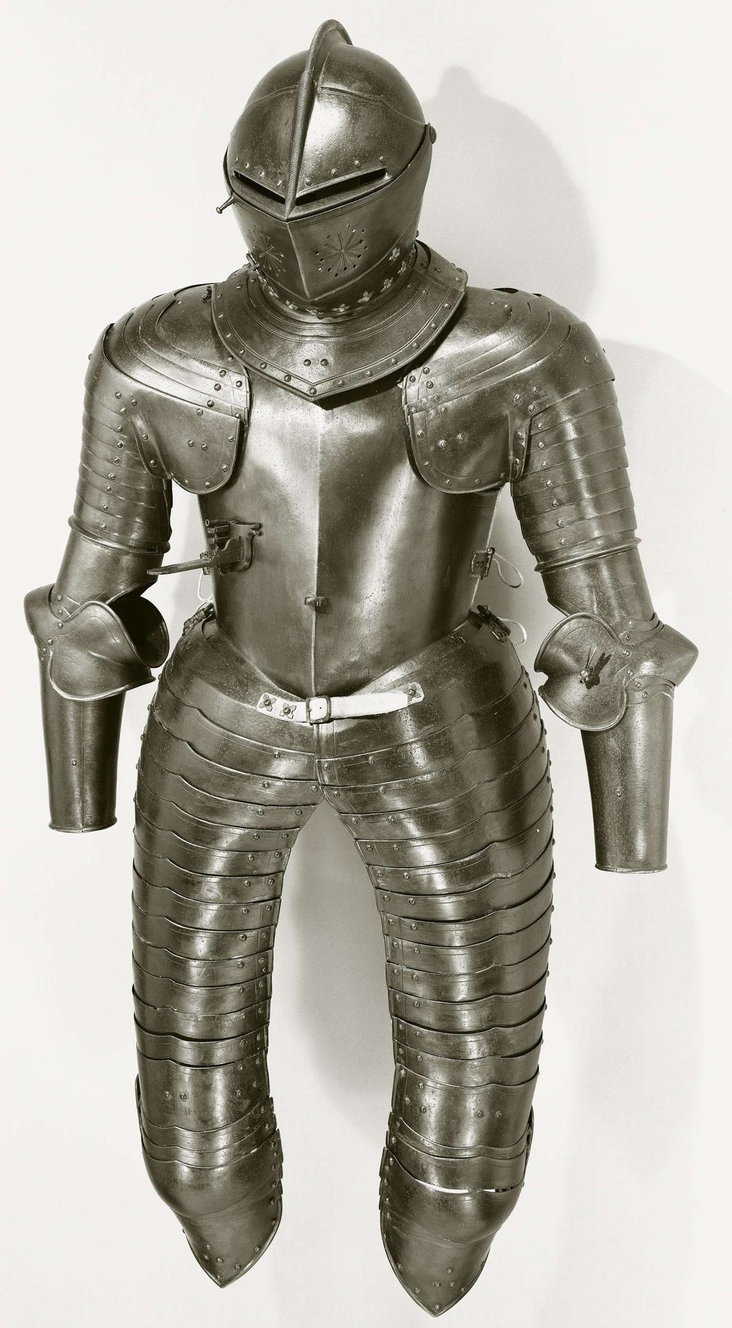 Armour worn at the funeral of Michiel de Ruyter? by Anonymous