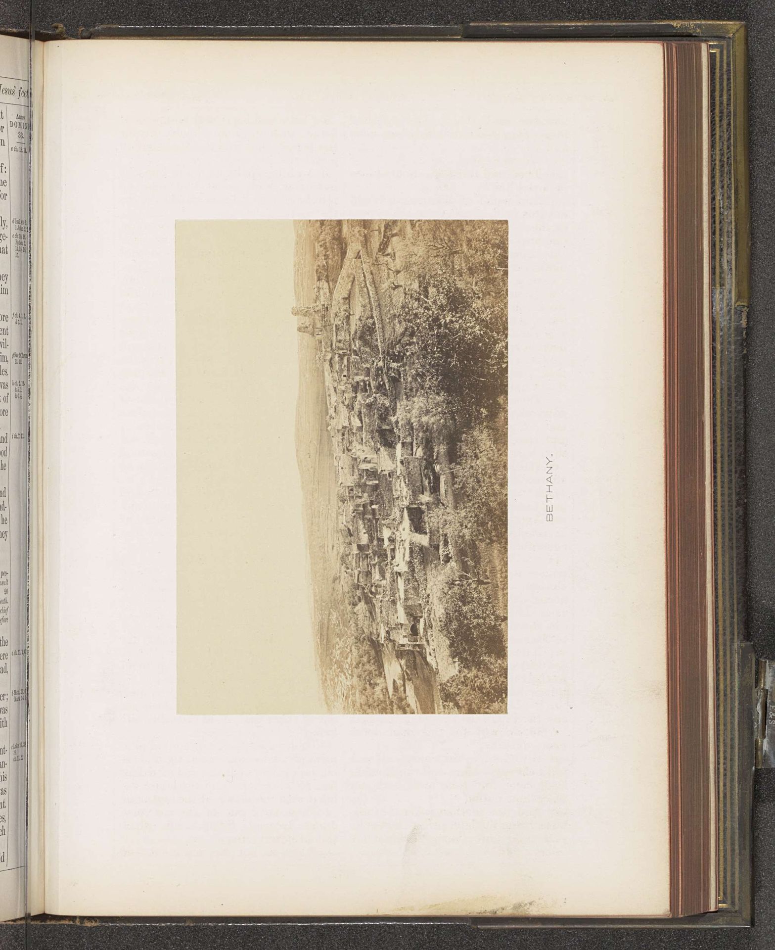 Landschap met ruïnes, aangeduid als Bethanië by Francis Frith