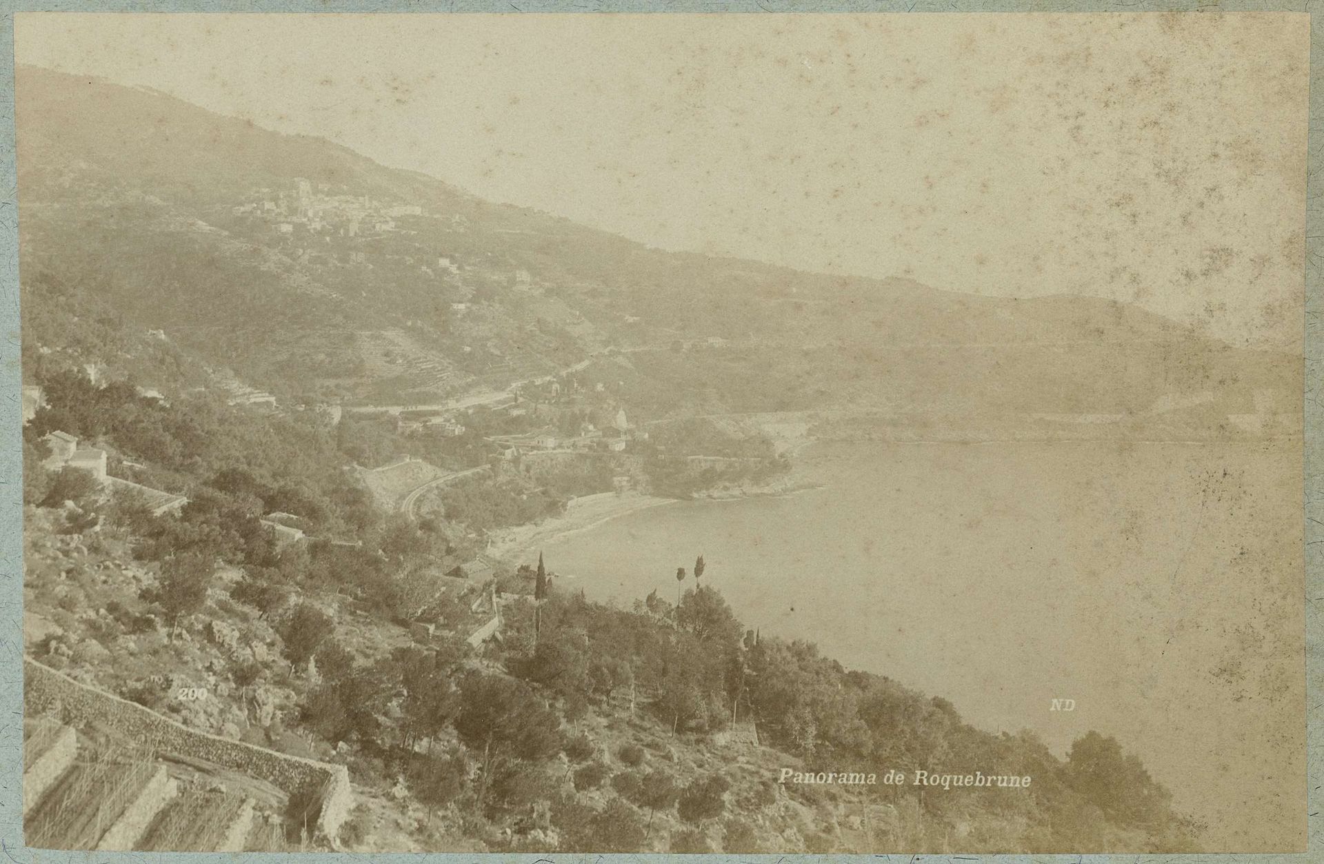 Gezicht op Roquebrune-Cap-Martin by Neurdein Frères