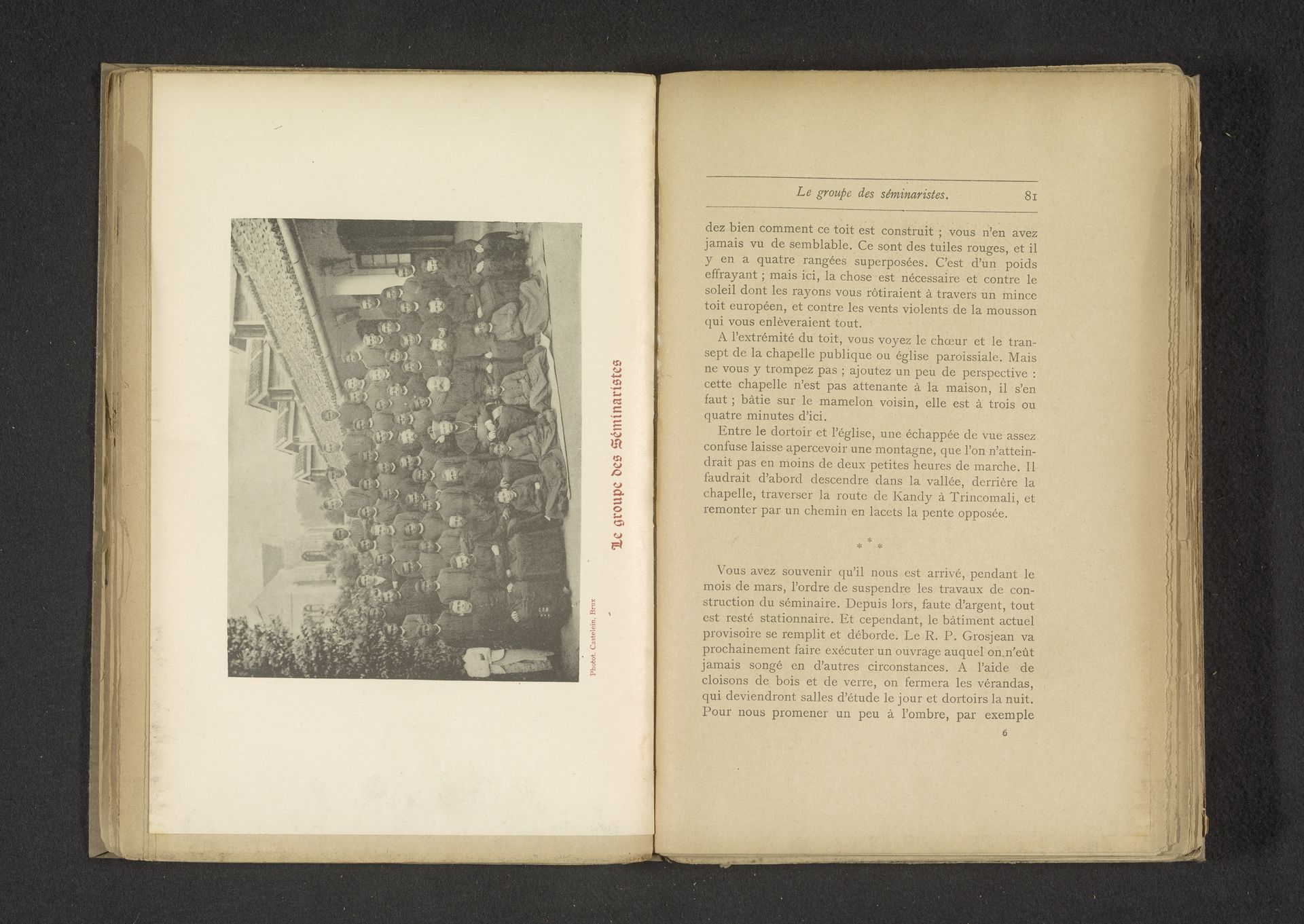 Groepsportret van priesters in opleiding by E. Castelein