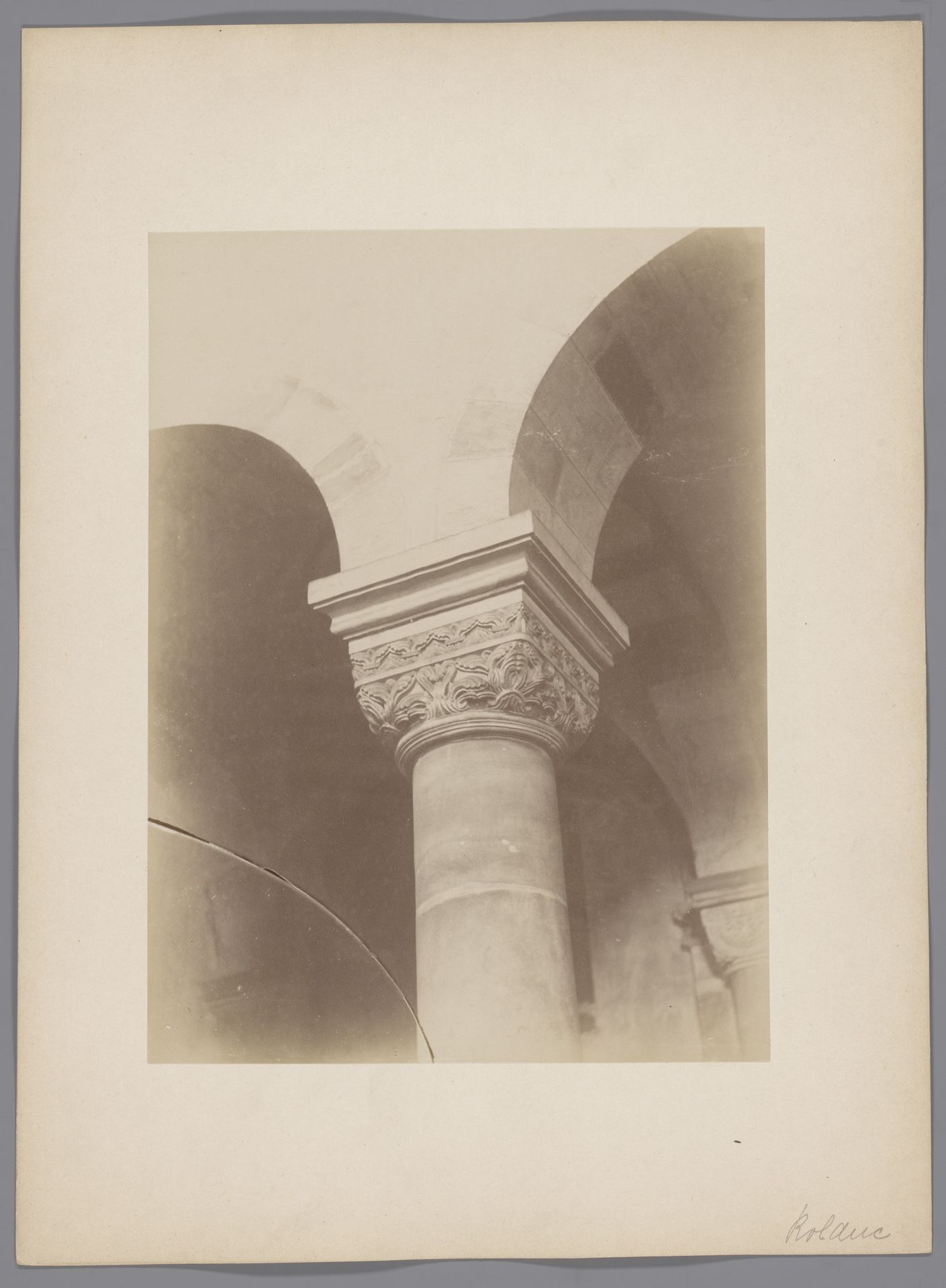 Kapiteel van een kolom in de Abdijkerk Rolduc by anoniem (Monumentenzorg)