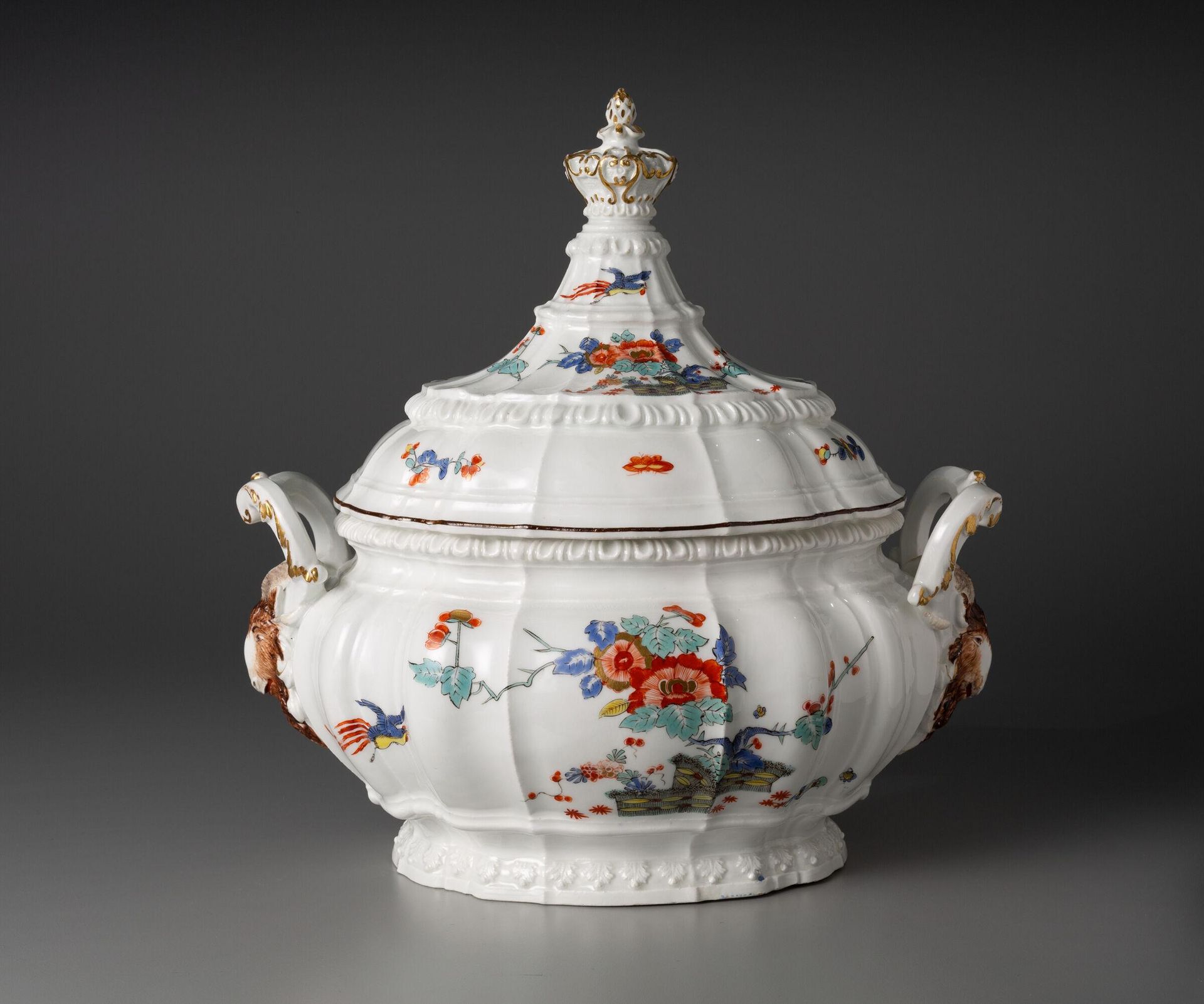 Tureen by Manufactured by Meissen Porcelain Manufactory