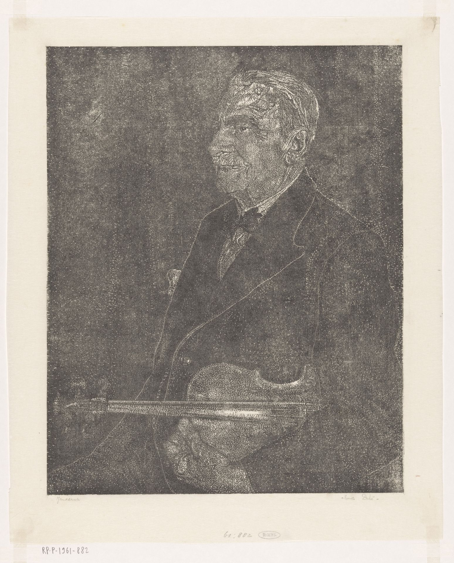 Portret van de vader van de kunstenaar met viool by Emilius Wilhelmus Dehé