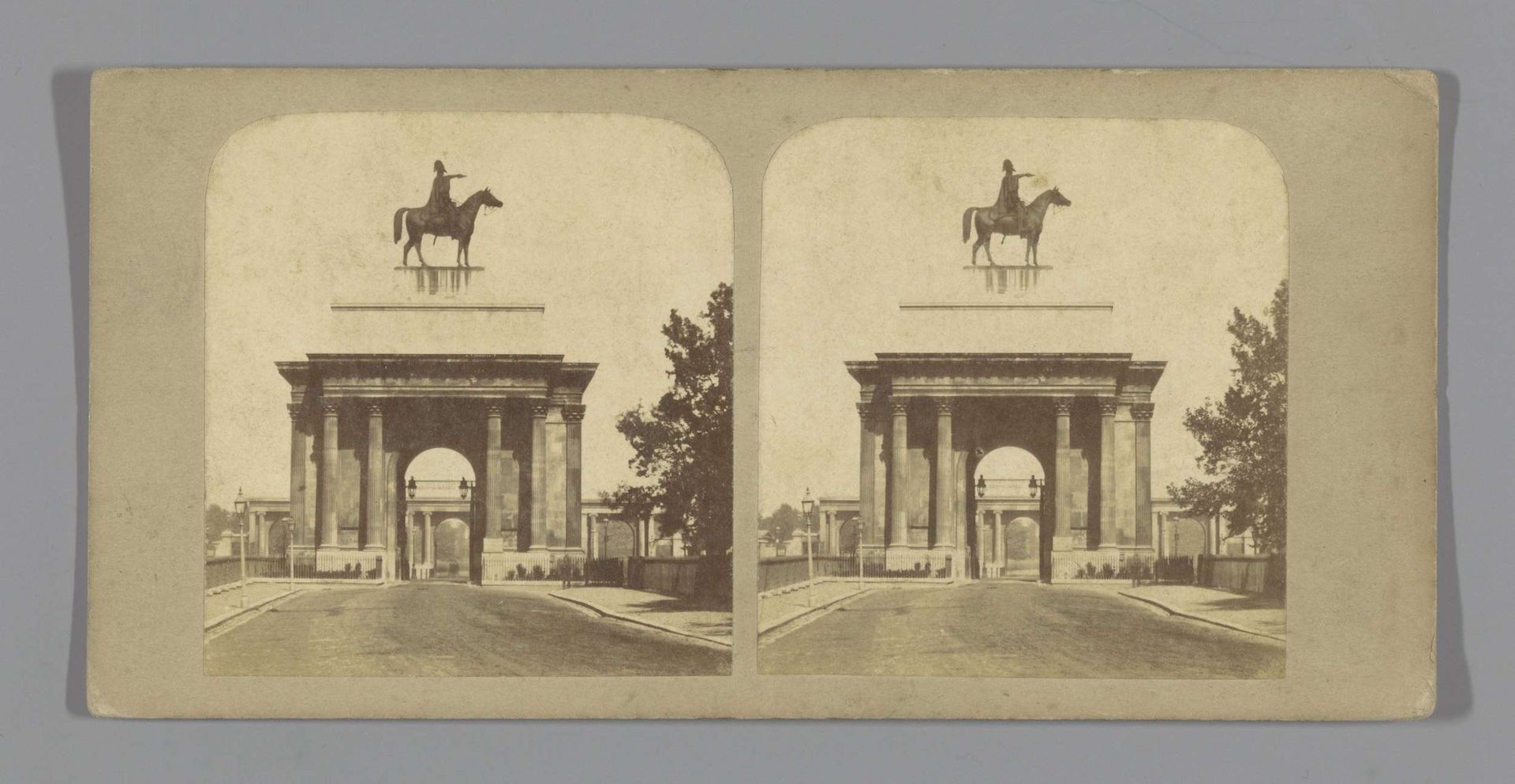 Ruiterstandbeeld van Arthur Wellesley in Londen by Anonymous