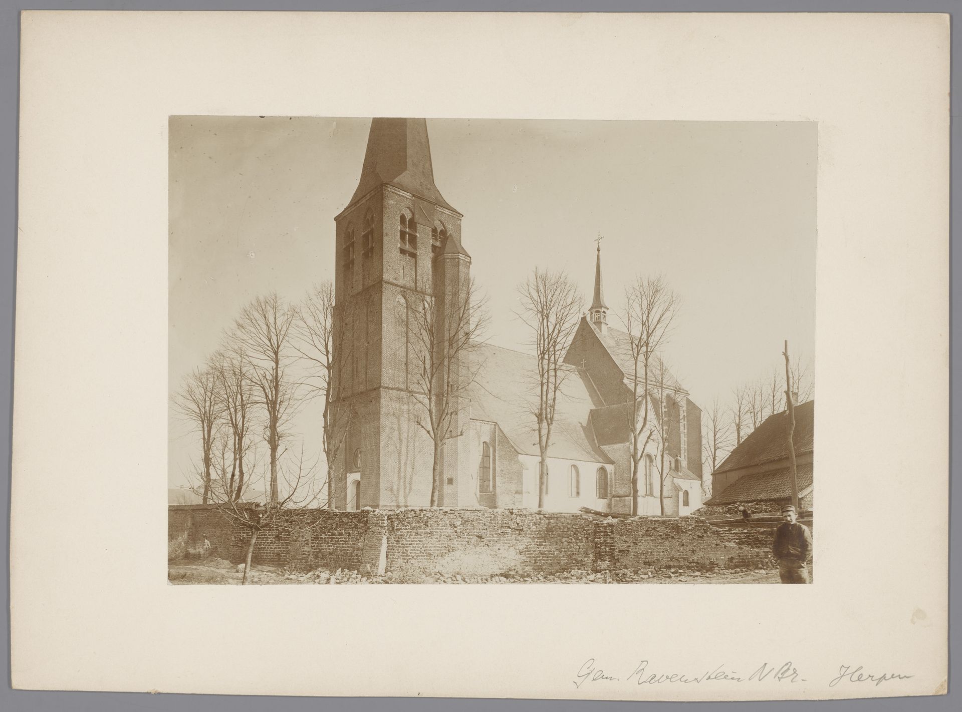 Gezicht op de Sint-Sebastianuskerk te Herpen by anoniem (Monumentenzorg)