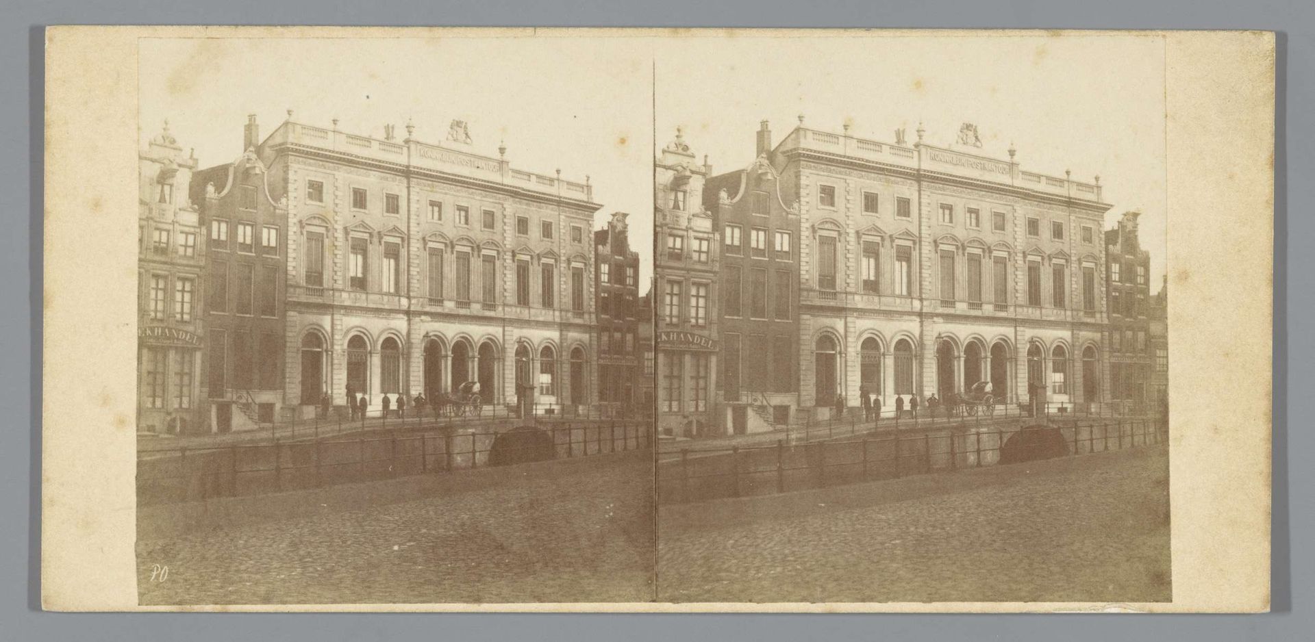 Koninklijk Postkantoor aan de Nieuwezijds Voorburgwal, Amsterdam by Pieter Oosterhuis