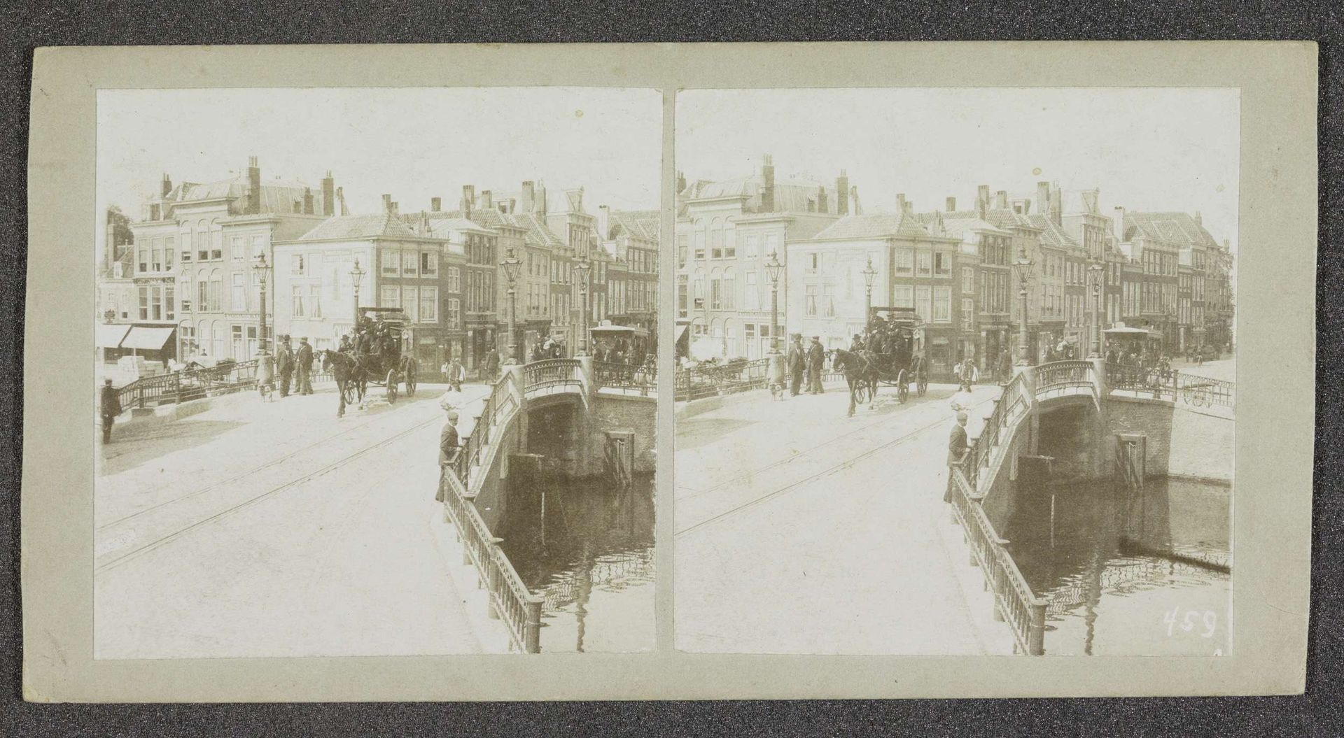 Gezicht op de Wagenbrug in Den Haag by Wilhelm Frederick Antonius Delboy